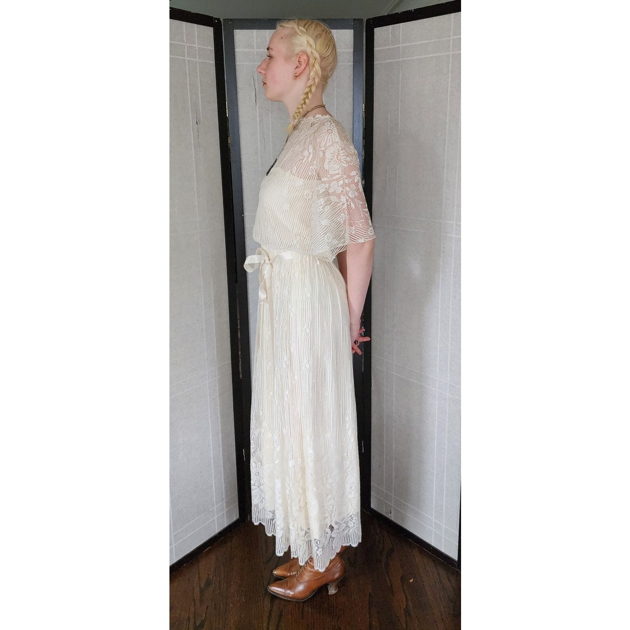 Vintage 70s Cream Lace Dress Elastic Waist Boho Bride