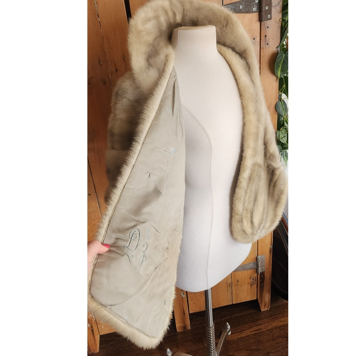 Vintage 50s Silver Mink Fur Wrap Stole by Hoffman-Morton