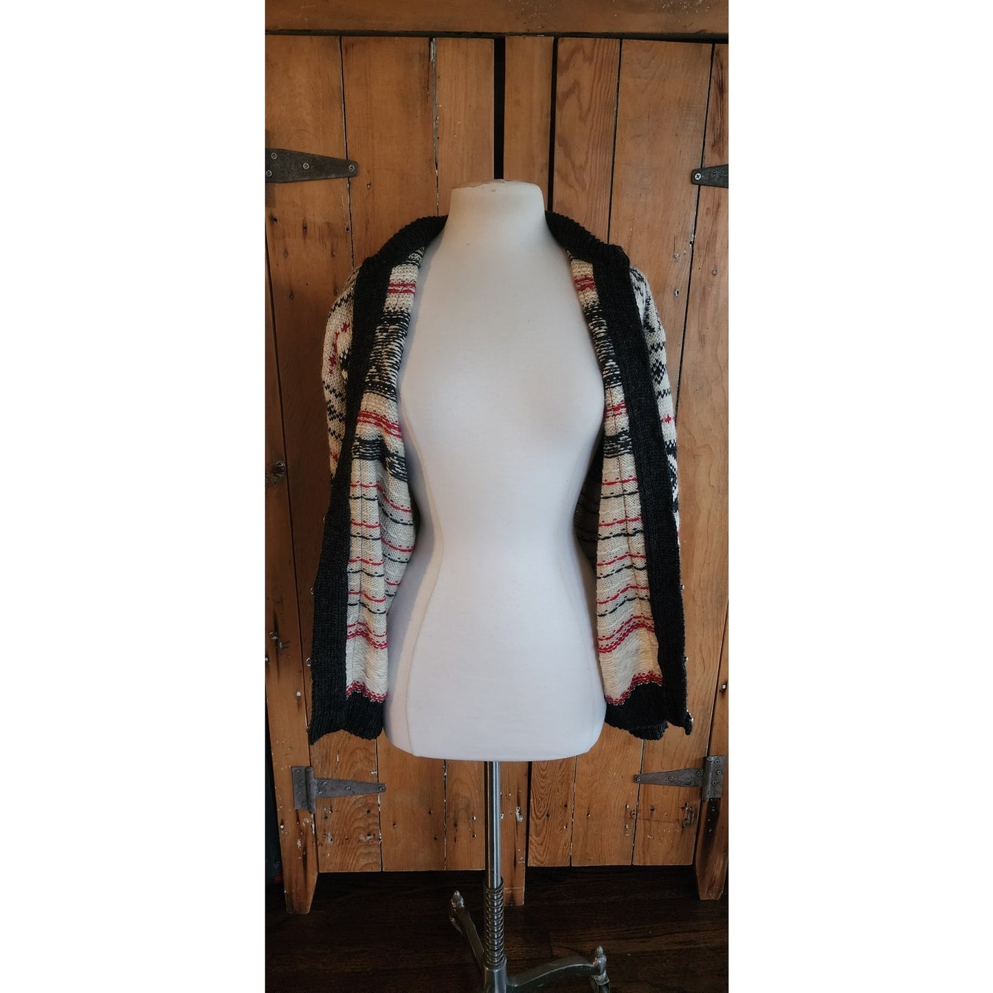 Vintage Nordic Cardign Ski Sweater Voss Knit Snowflake Pattern Norway