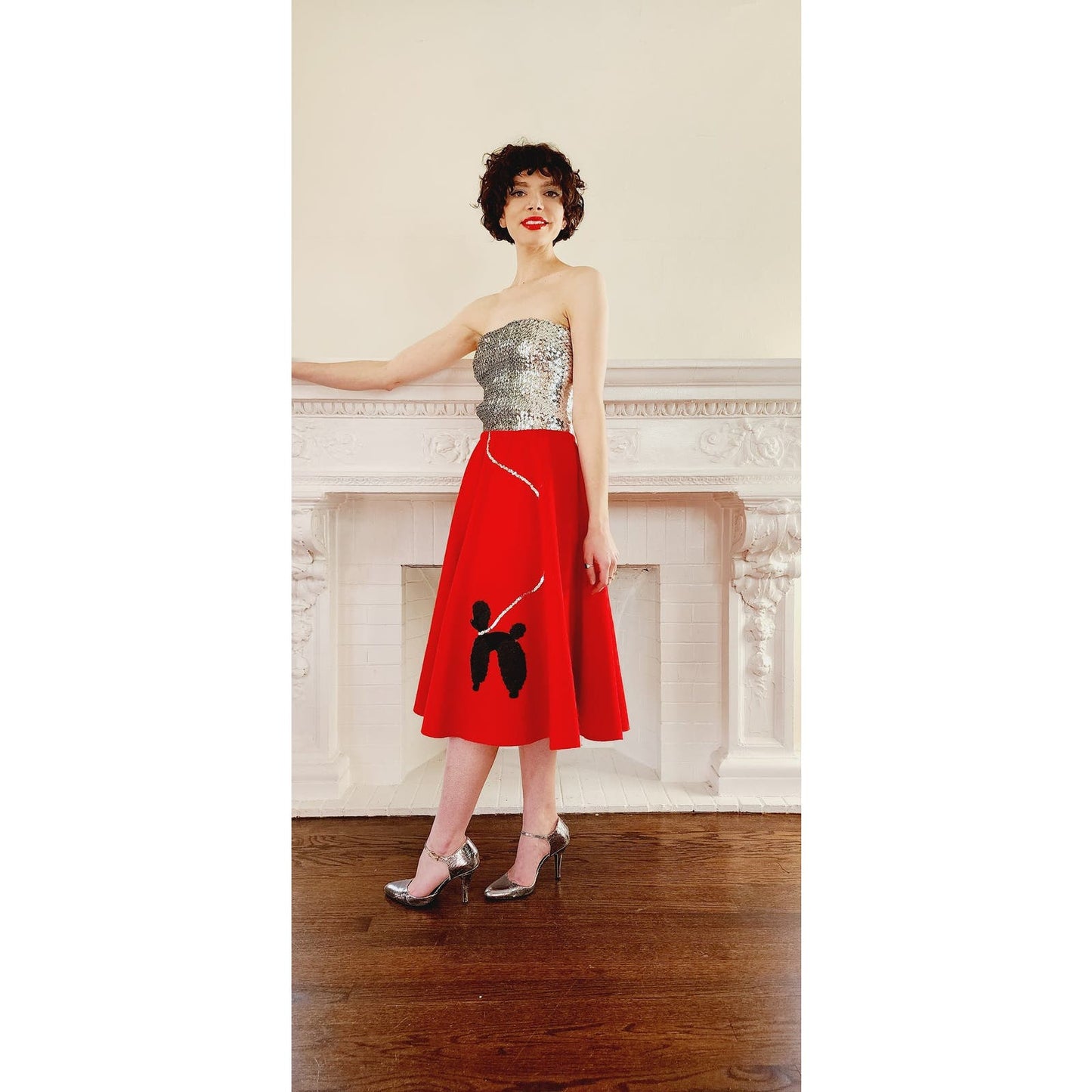 True Vintage 50s Poodle Skirt in Red Felt w-Elastic Waist M