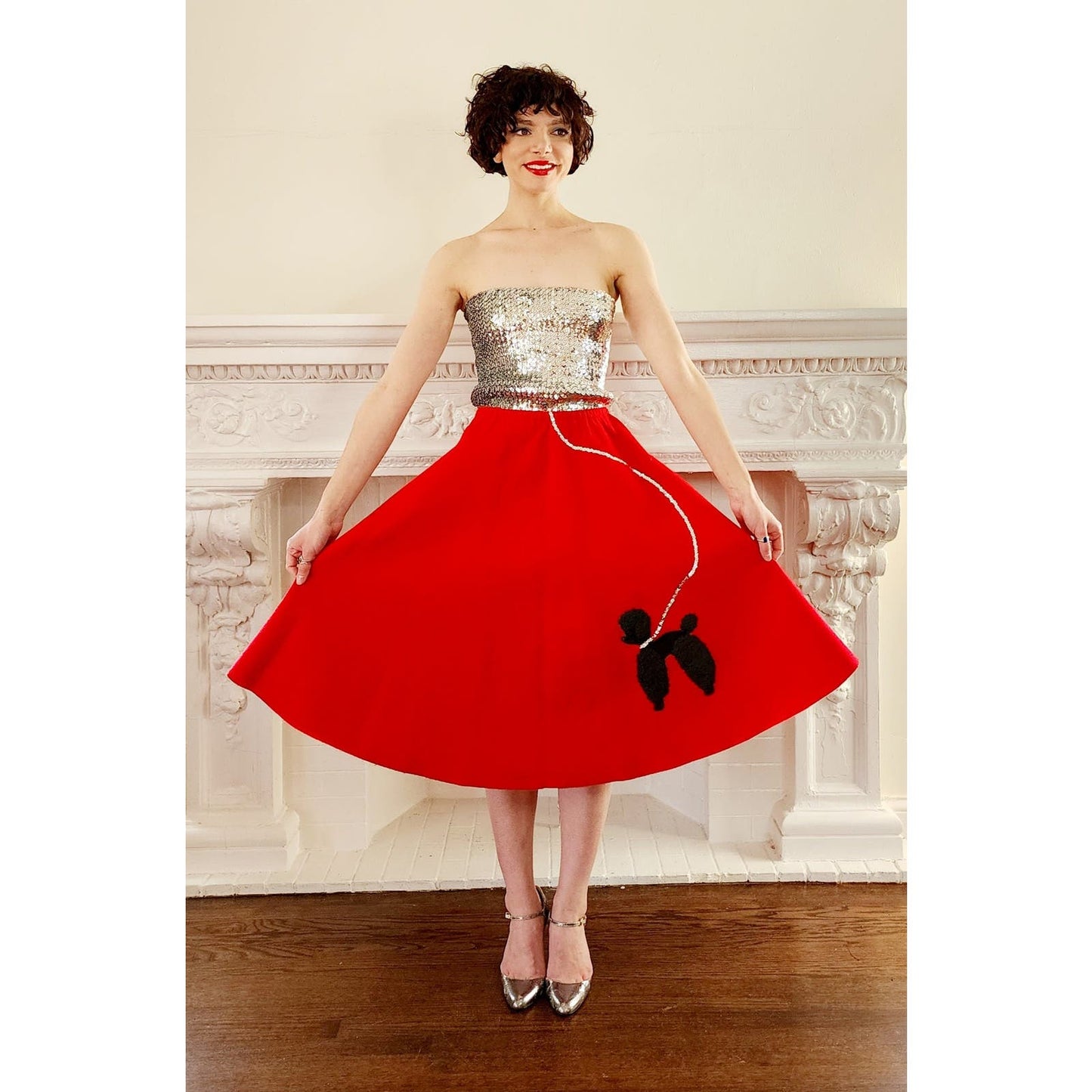 True Vintage 50s Poodle Skirt in Red Felt w-Elastic Waist M
