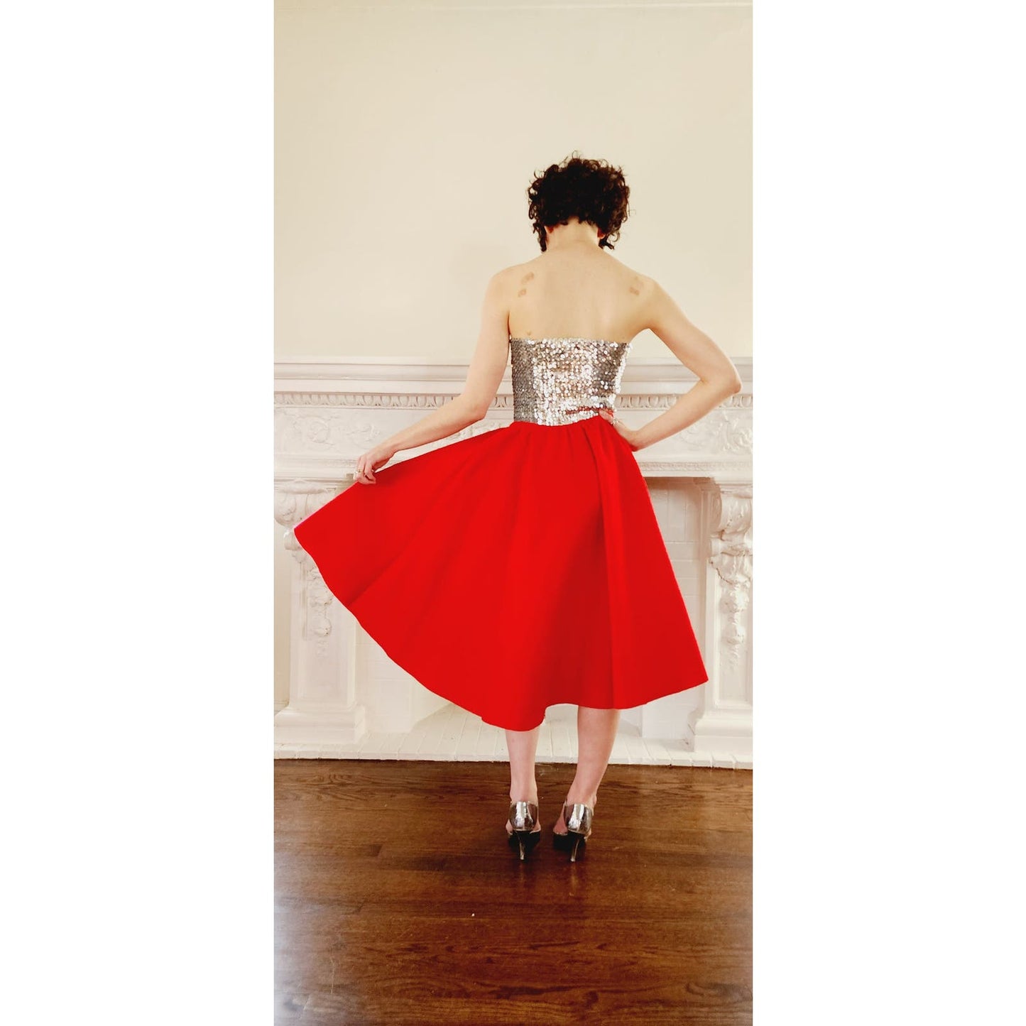 True Vintage 50s Poodle Skirt in Red Felt w-Elastic Waist M