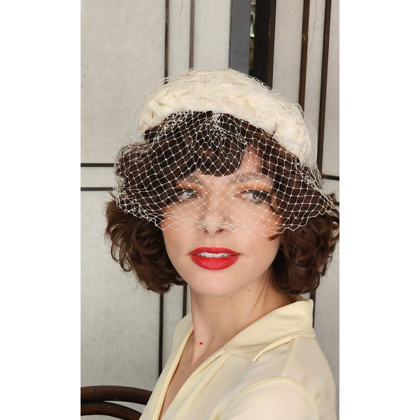 Vintage 50s Ivory Close Hat w/Ruched Ribbon & Netting