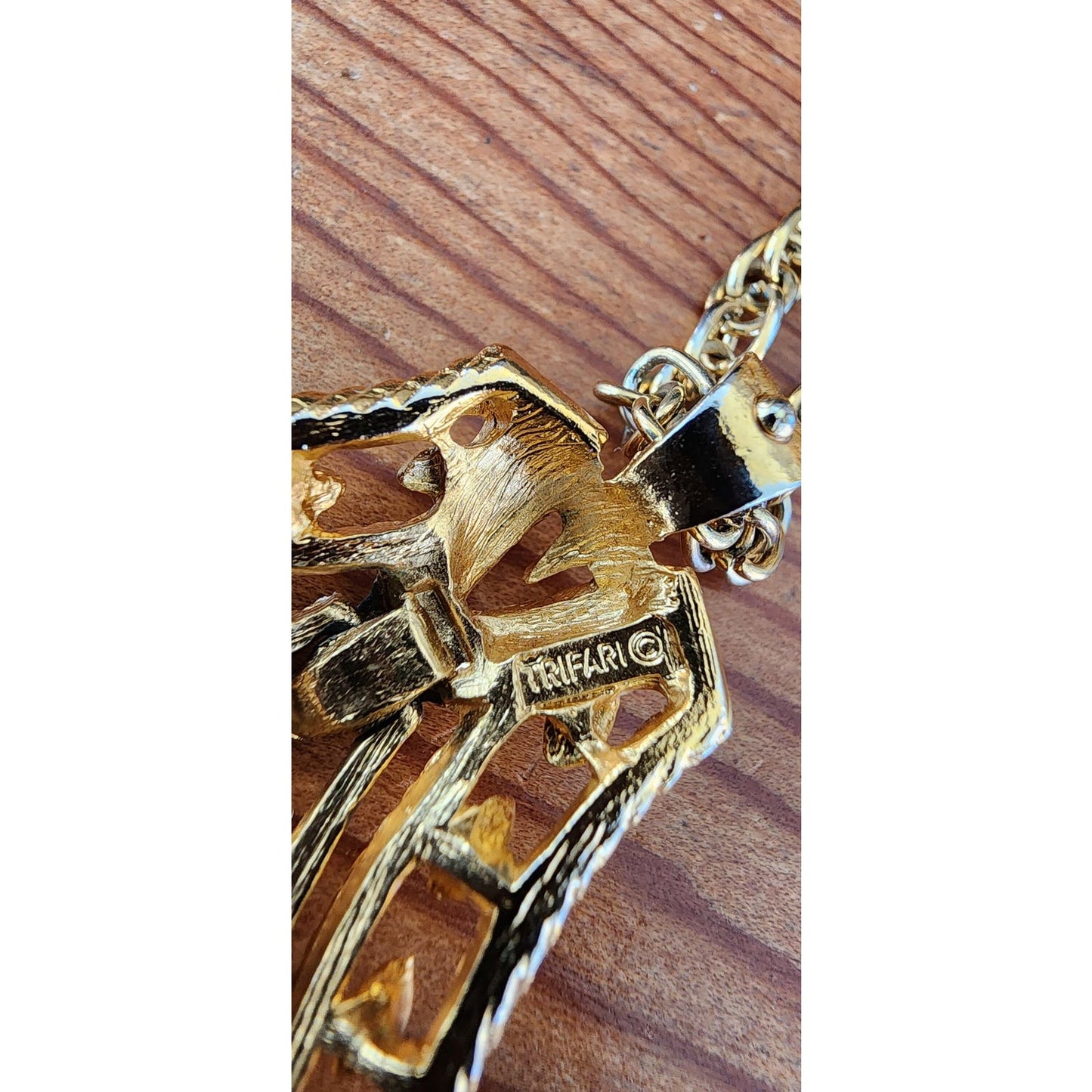 60s Trifari Pendant Necklace Gold Baroque Style