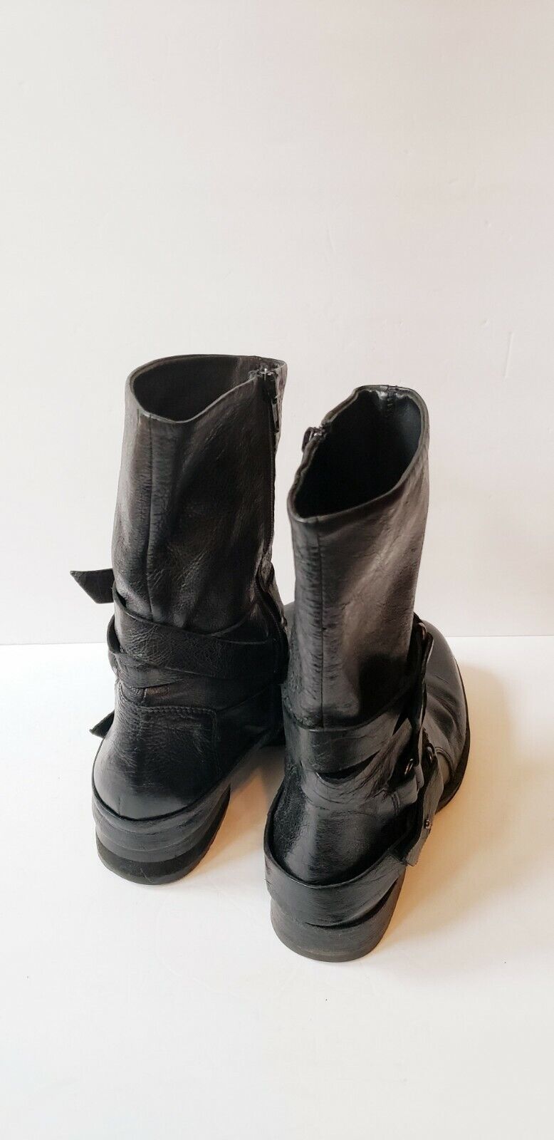 Vera Wang Lavender Black Leather Kippy Boots Buckle Straps Zipper 8 Mid Calf