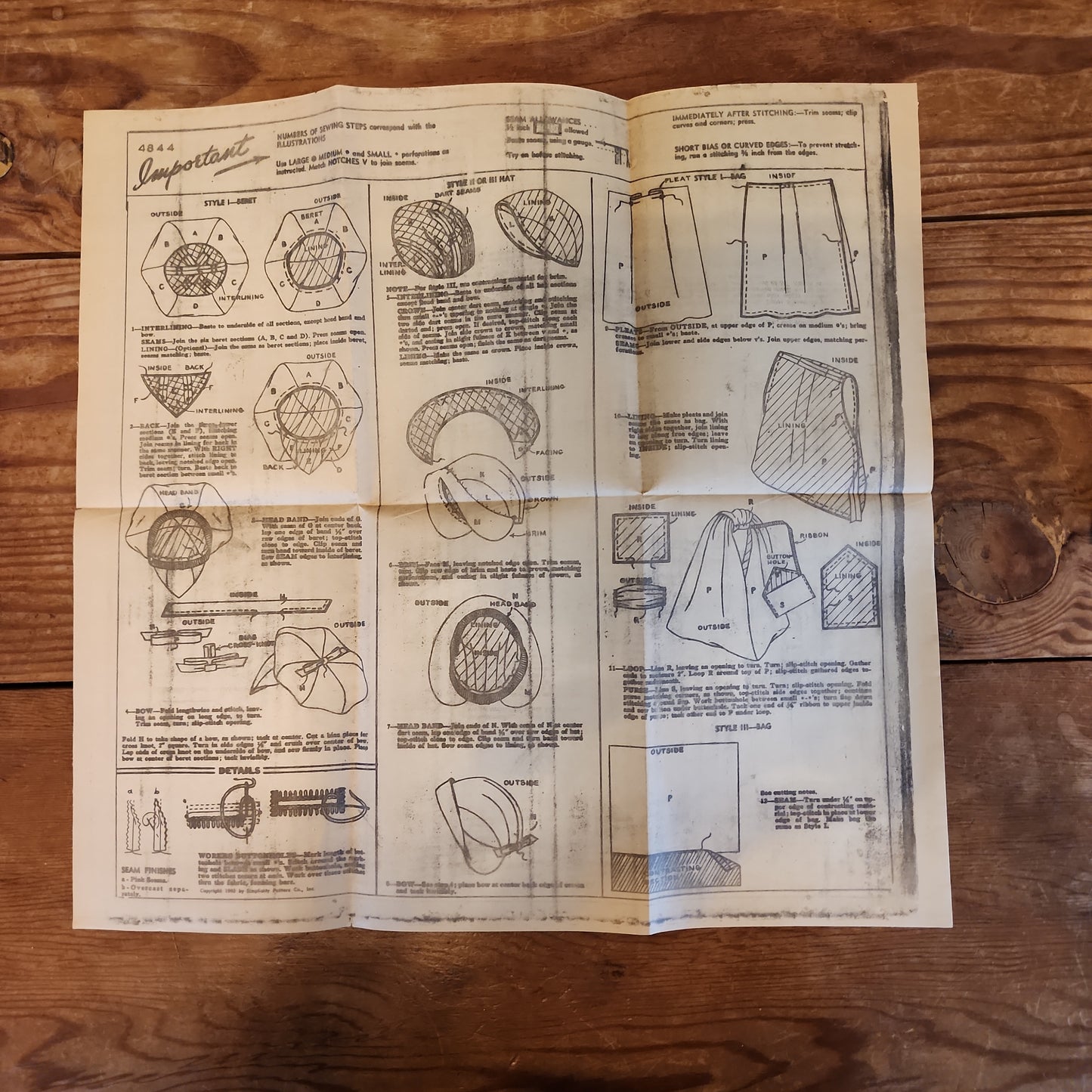 1940s Sewing Pattern 4844 by Simplicity for Hat and Bag