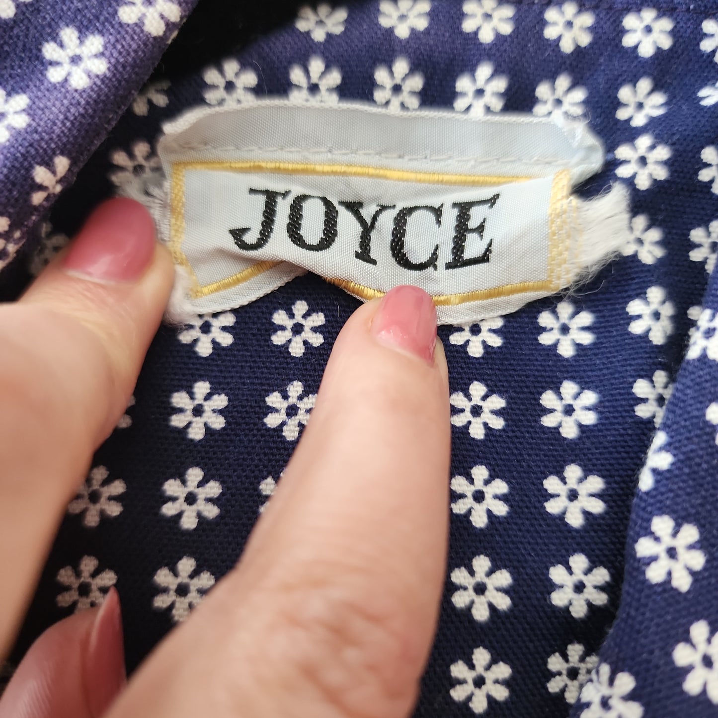 70s Summer Crop Top Button Down / Sleeveless Shirt in Navy Blue w/White Flowers