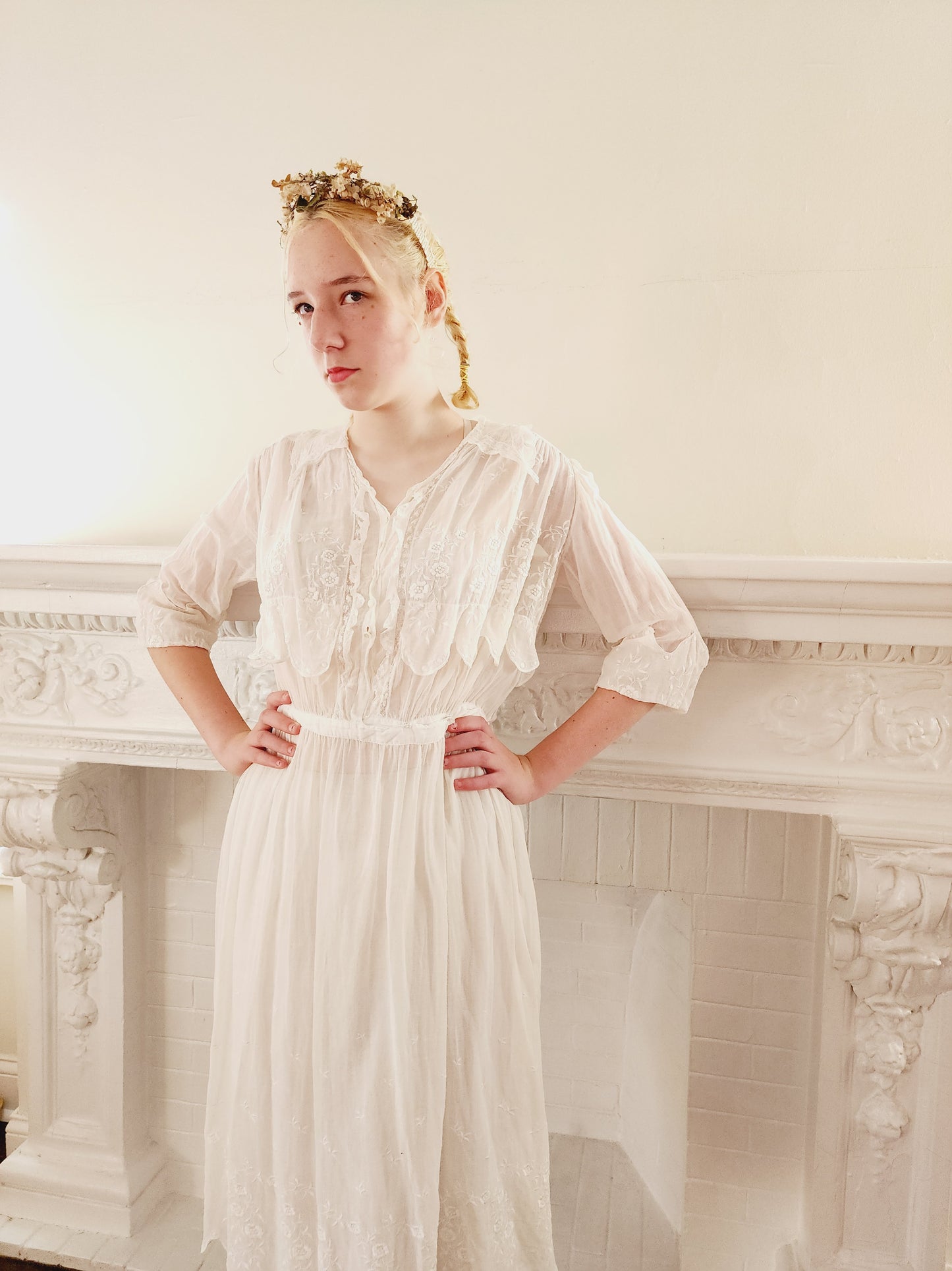 1910s White Cotton Lawn Dress Edwardian Tea Frock Floral Embroidery Lace Small