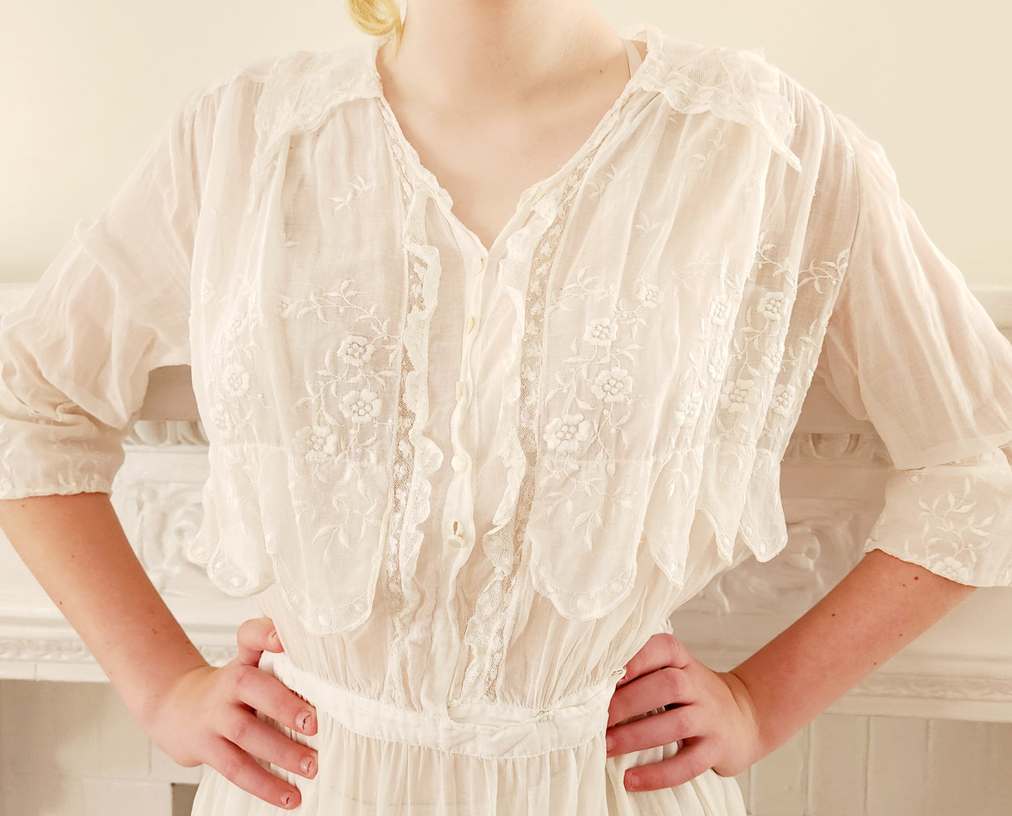 1910s White Cotton Lawn Dress Edwardian Tea Frock Floral Embroidery Lace Small