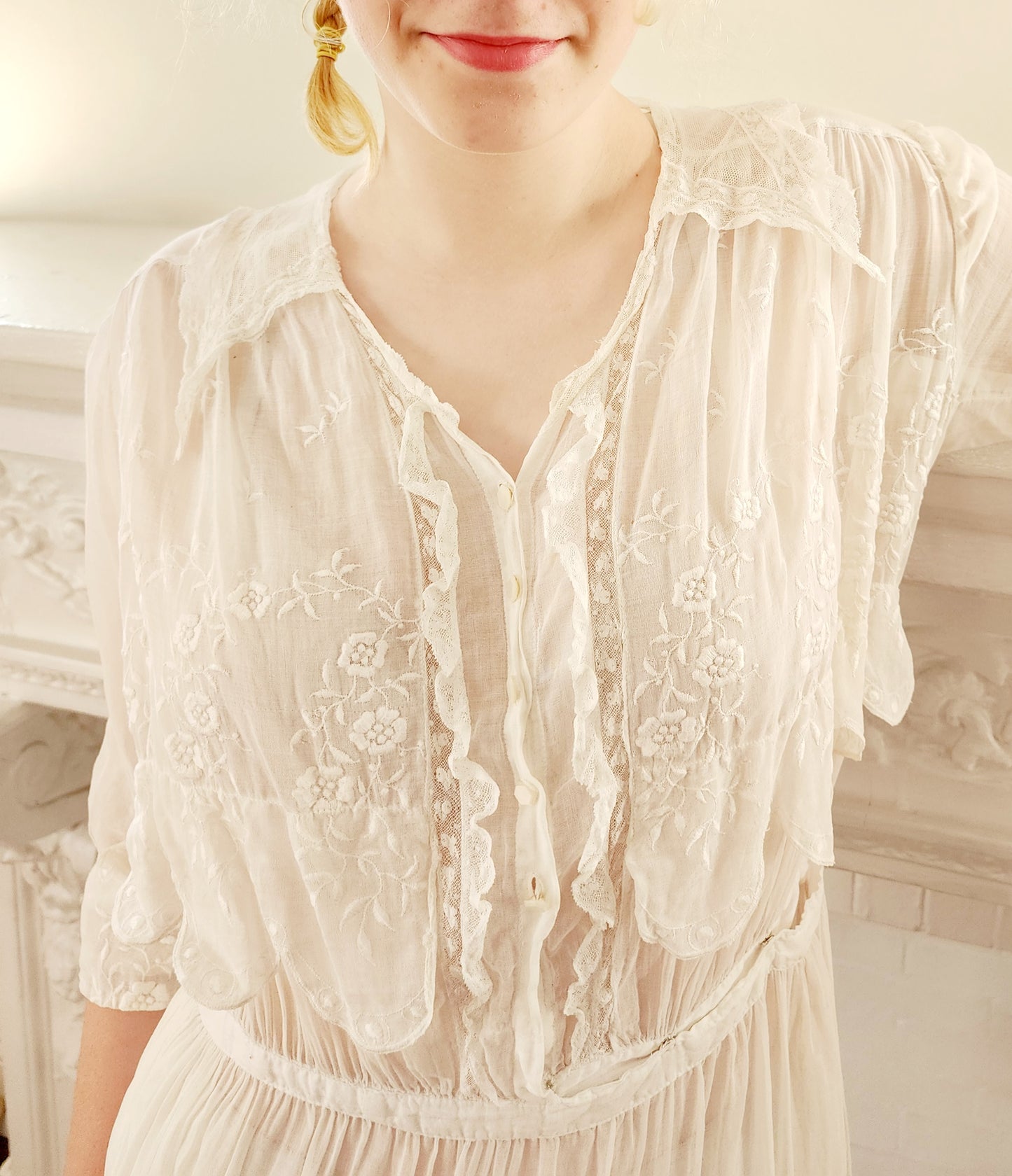 1910s White Cotton Lawn Dress Edwardian Tea Frock Floral Embroidery Lace Small
