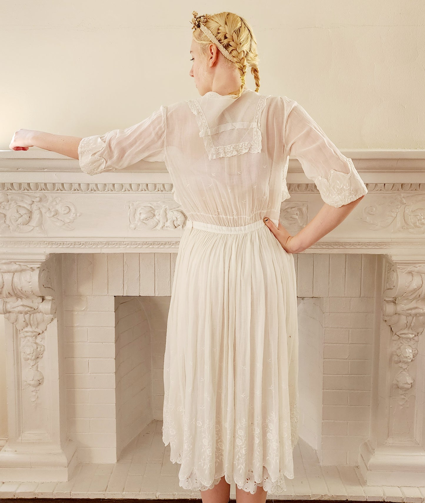 1910s White Cotton Lawn Dress Edwardian Tea Frock Floral Embroidery Lace Small