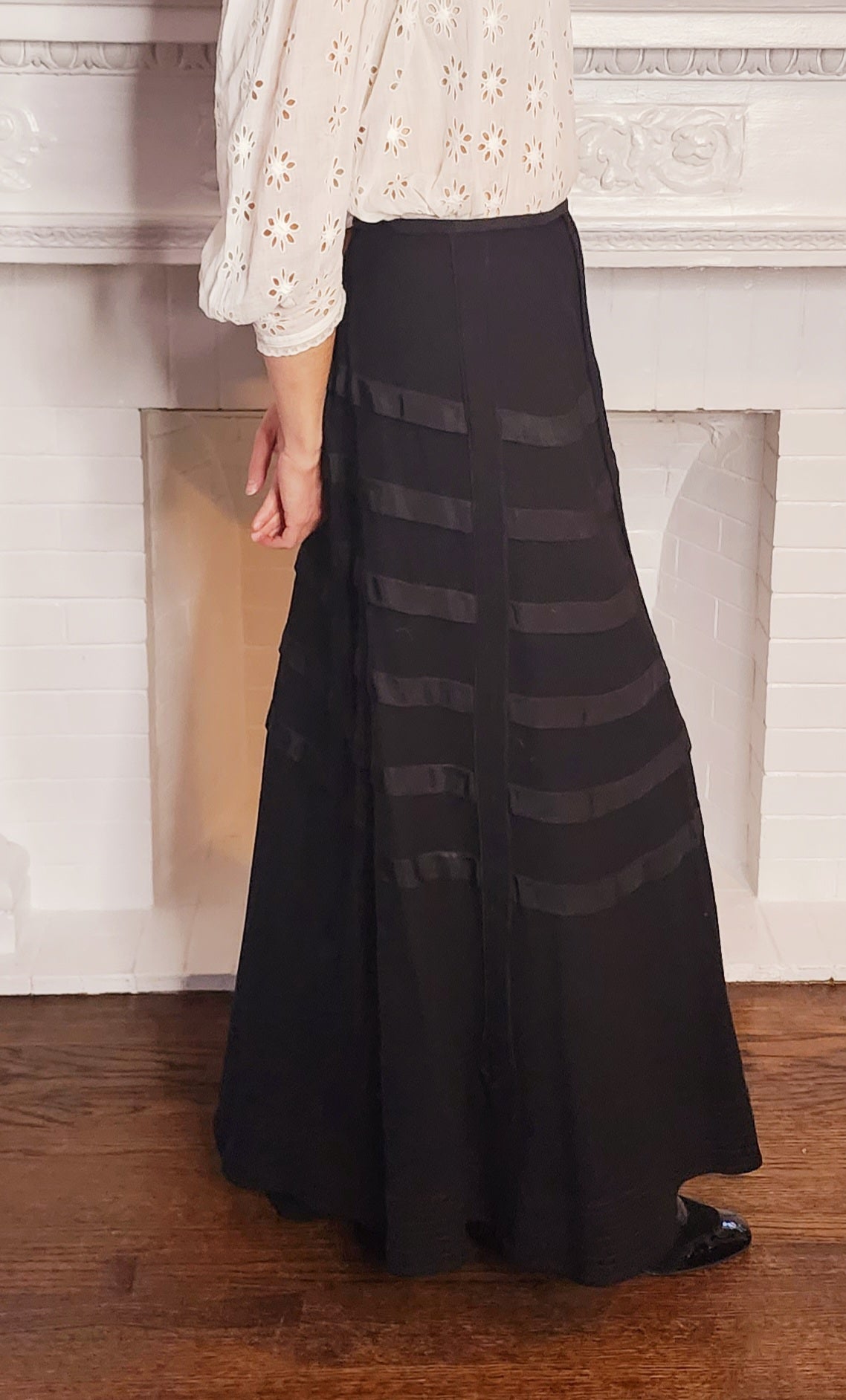 Antique Edwardian Long Black Wool Skirt with Embroidered Trim Medium
