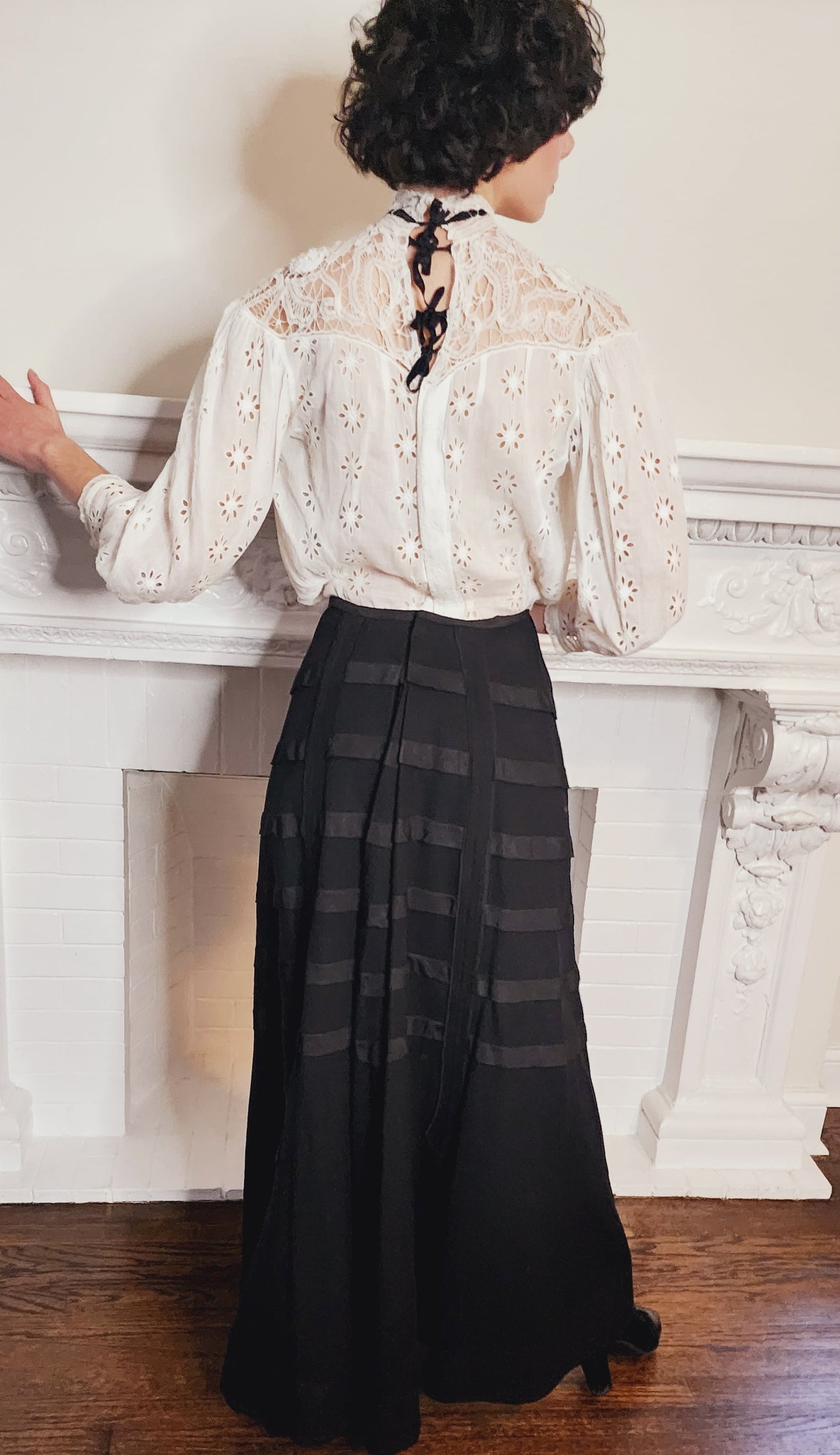 Antique Edwardian Long Black Wool Skirt with Embroidered Trim Medium