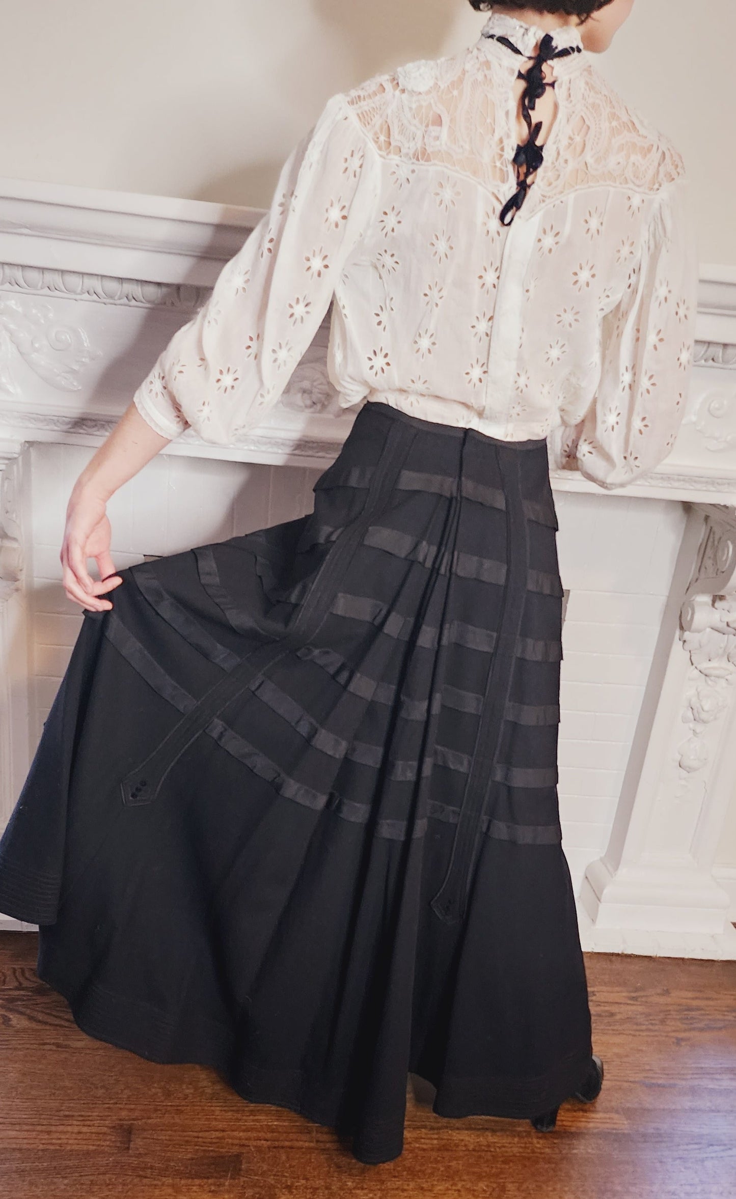 Antique Edwardian Long Black Wool Skirt with Embroidered Trim Medium