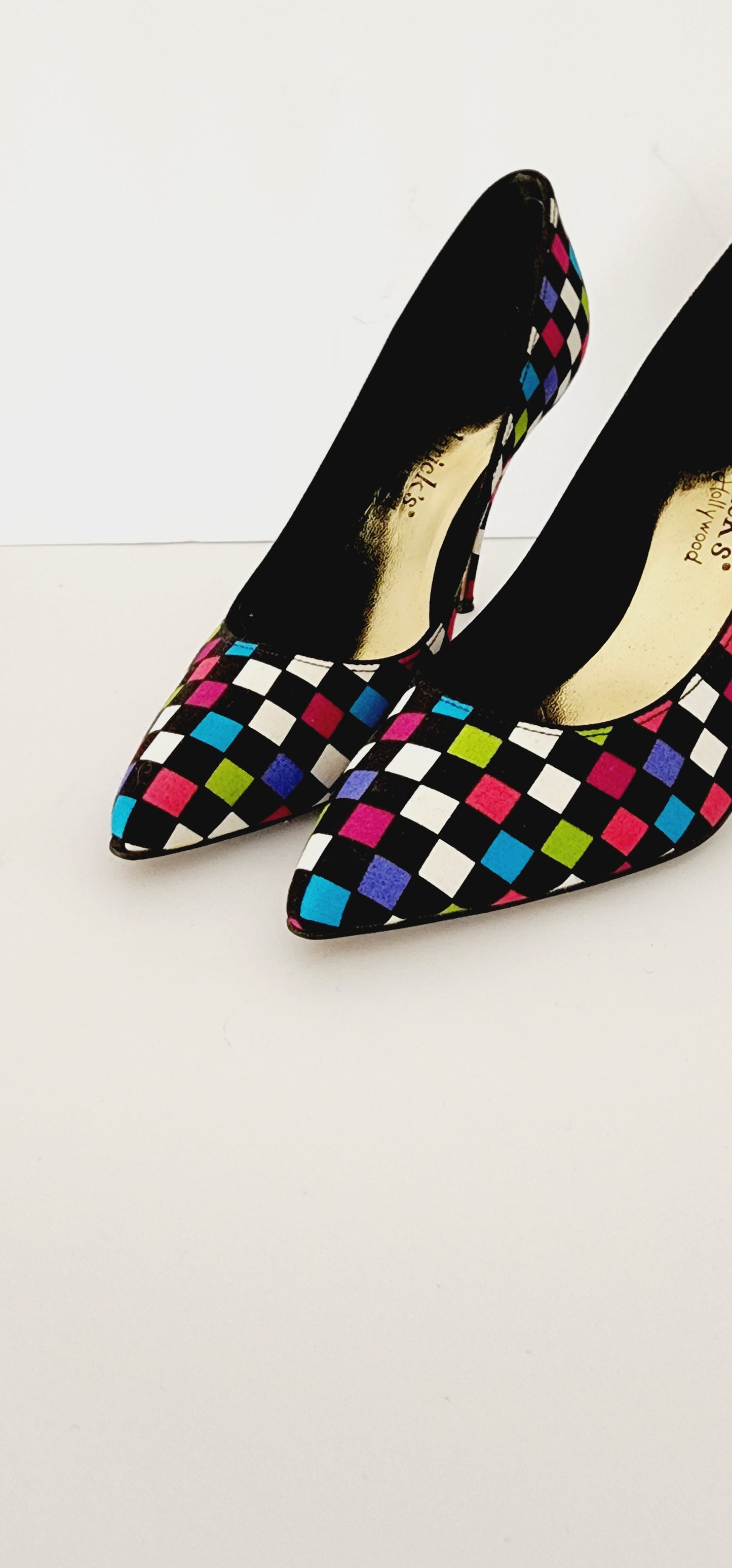 1980s High Heel Shoes Colorful Checked Print Pumps Fredericks of Hollywood size 8.5