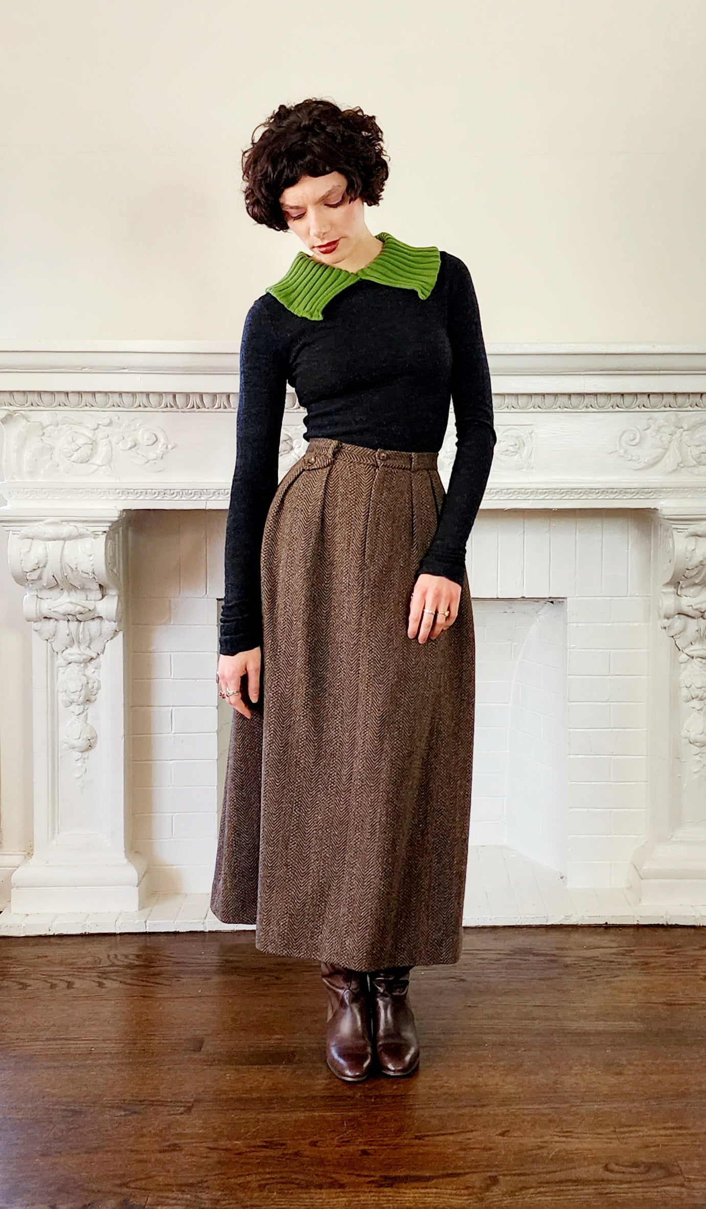 Vintage Dolce Gabbana Sweater in Black with Green Collar Y2k Era Medium