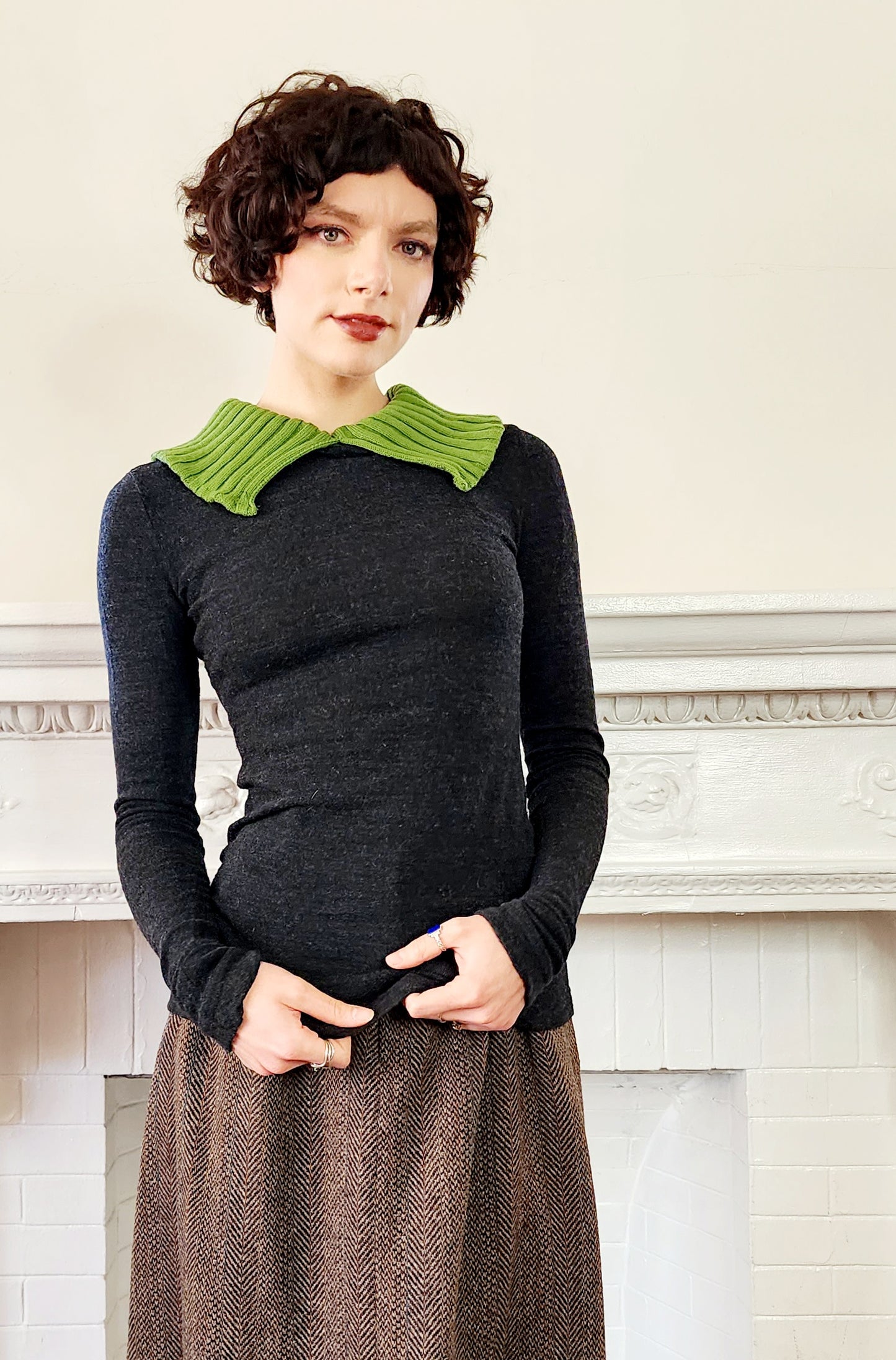 Vintage Dolce Gabbana Sweater in Black with Green Collar Y2k Era Medium