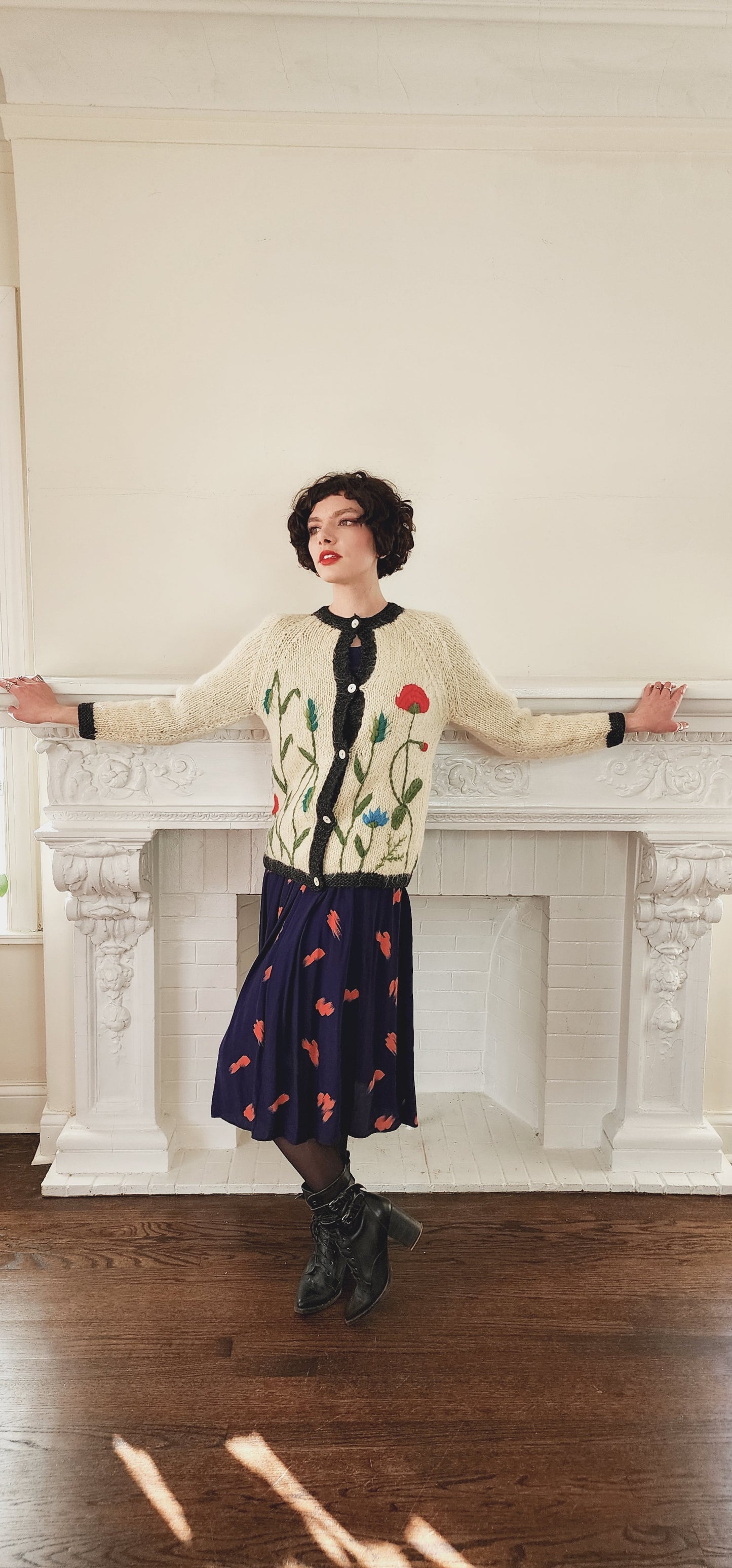 1960s Handknit Cardigan Cream Wool Blend Colorful Garden Flowers James Kenrob M