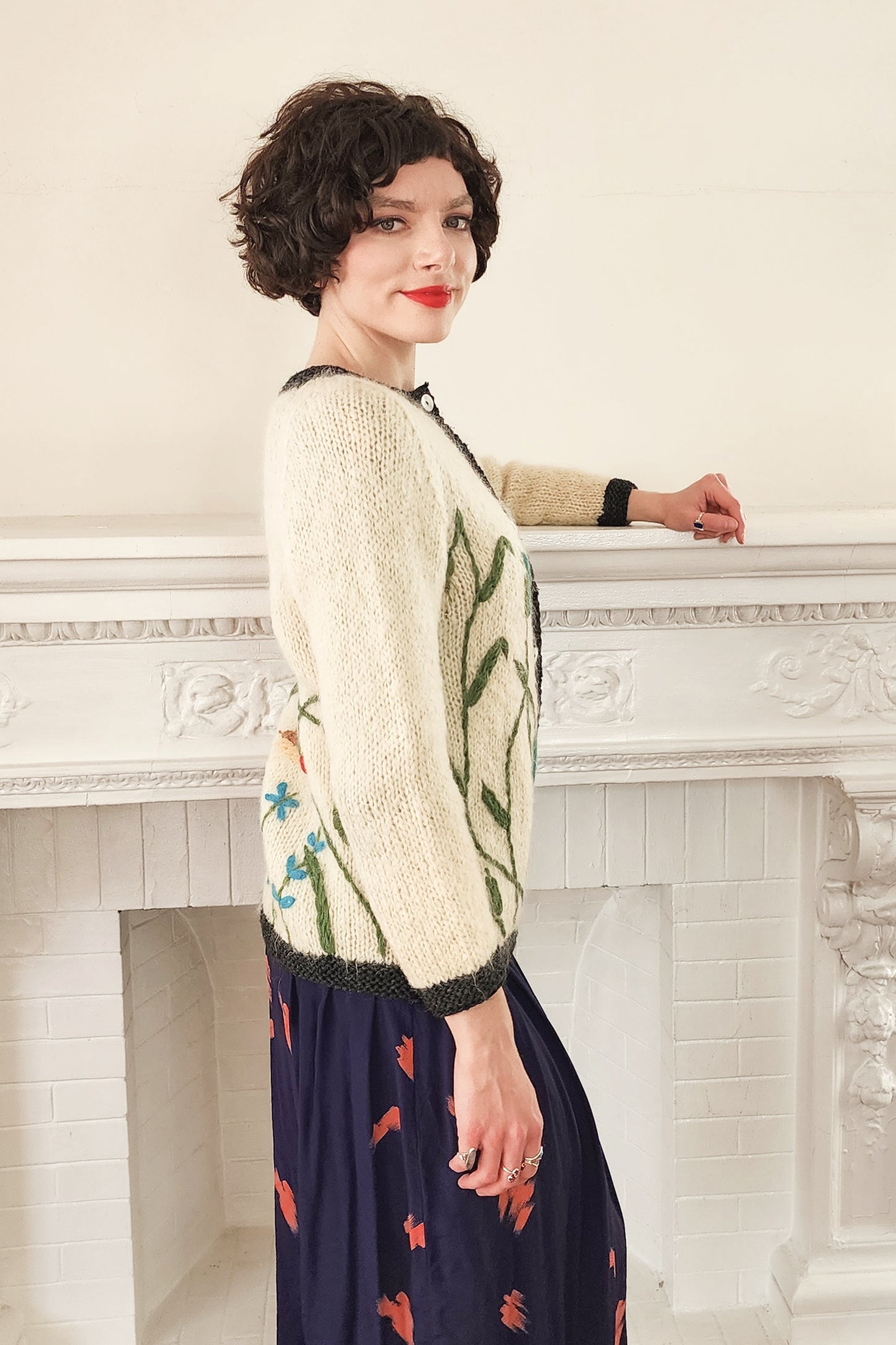 1960s Handknit Cardigan Cream Wool Blend Colorful Garden Flowers James Kenrob M