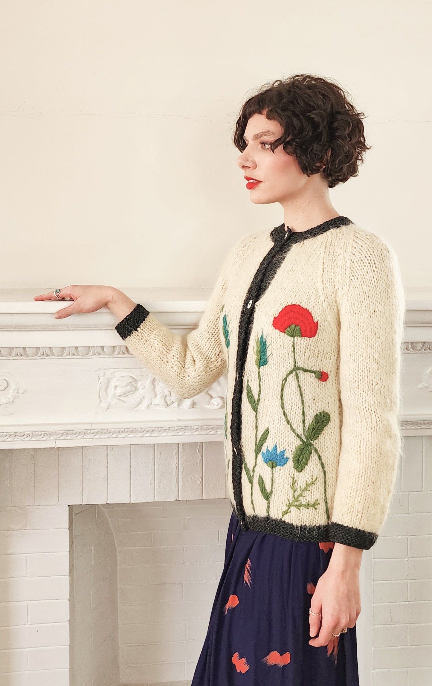 1960s Handknit Cardigan Cream Wool Blend Colorful Garden Flowers James Kenrob M