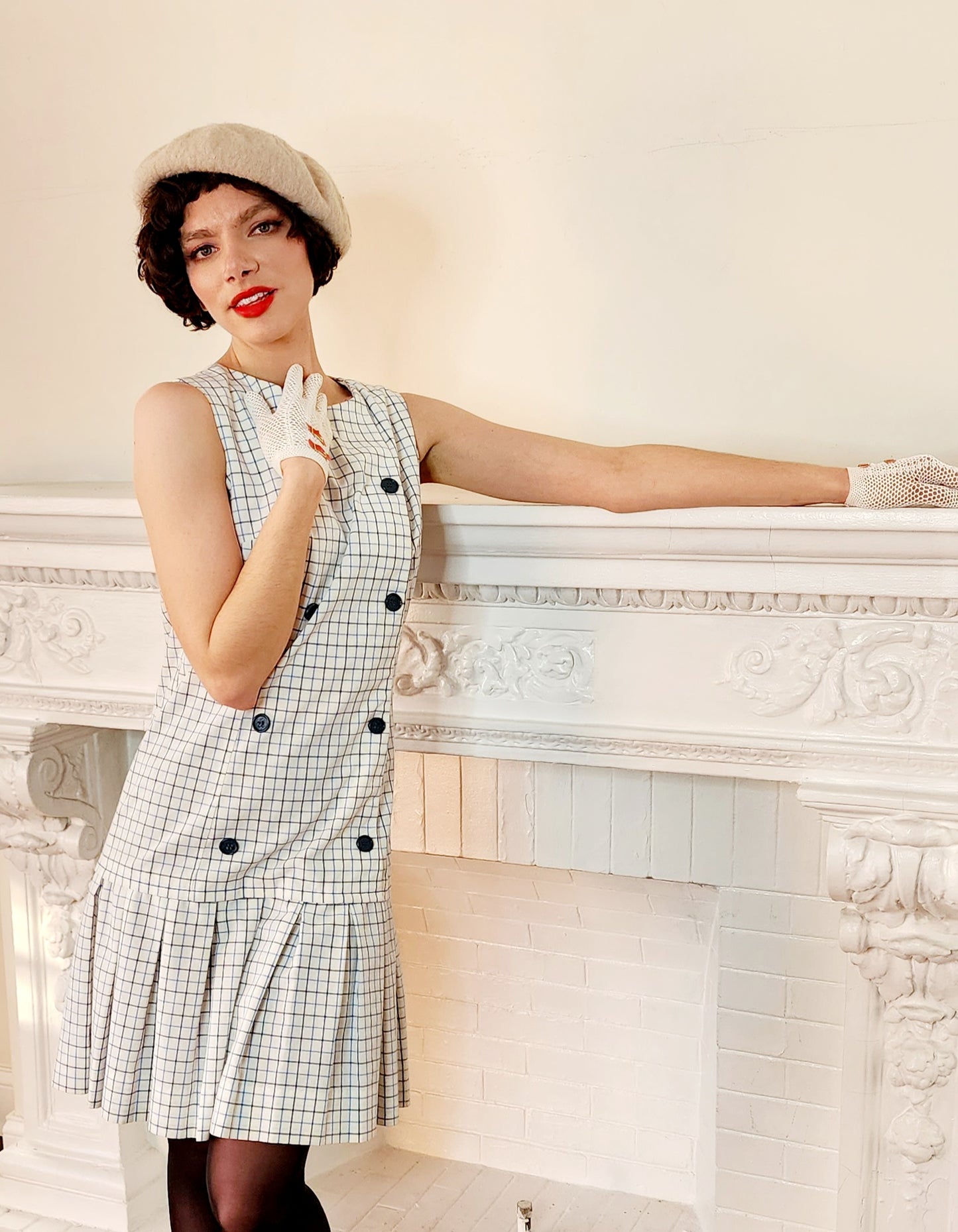 1960s Mod Dress Summer Style White Windowpane Plaid Stacy Ames / 60s Drop Waist Sleeveless Dress Pleated Skirt / M