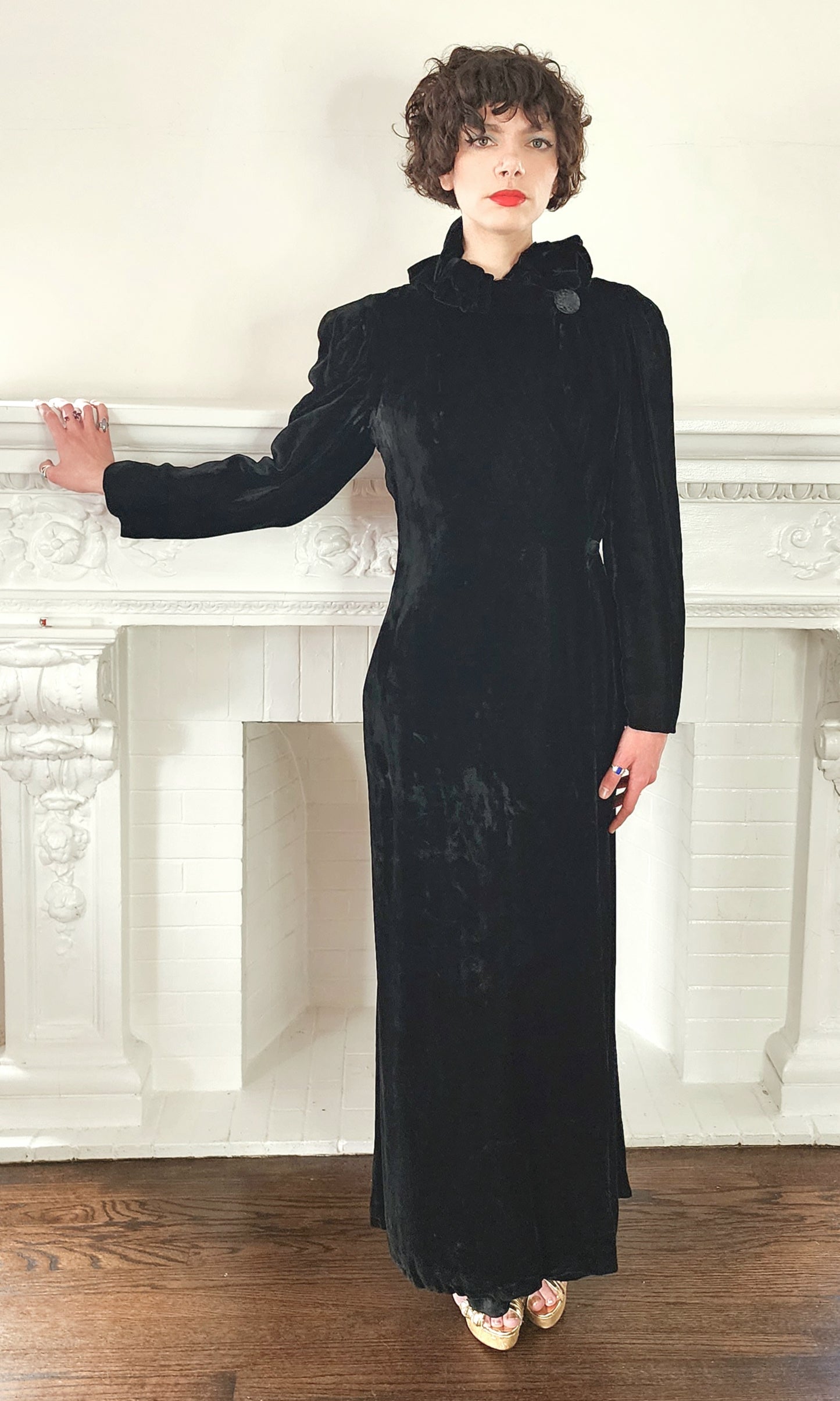 1930s Black Velvet Opera Coat Maxi Length Ruffled Collar / 30s Evening Wm Taylor & Sons M to L / Duteille
