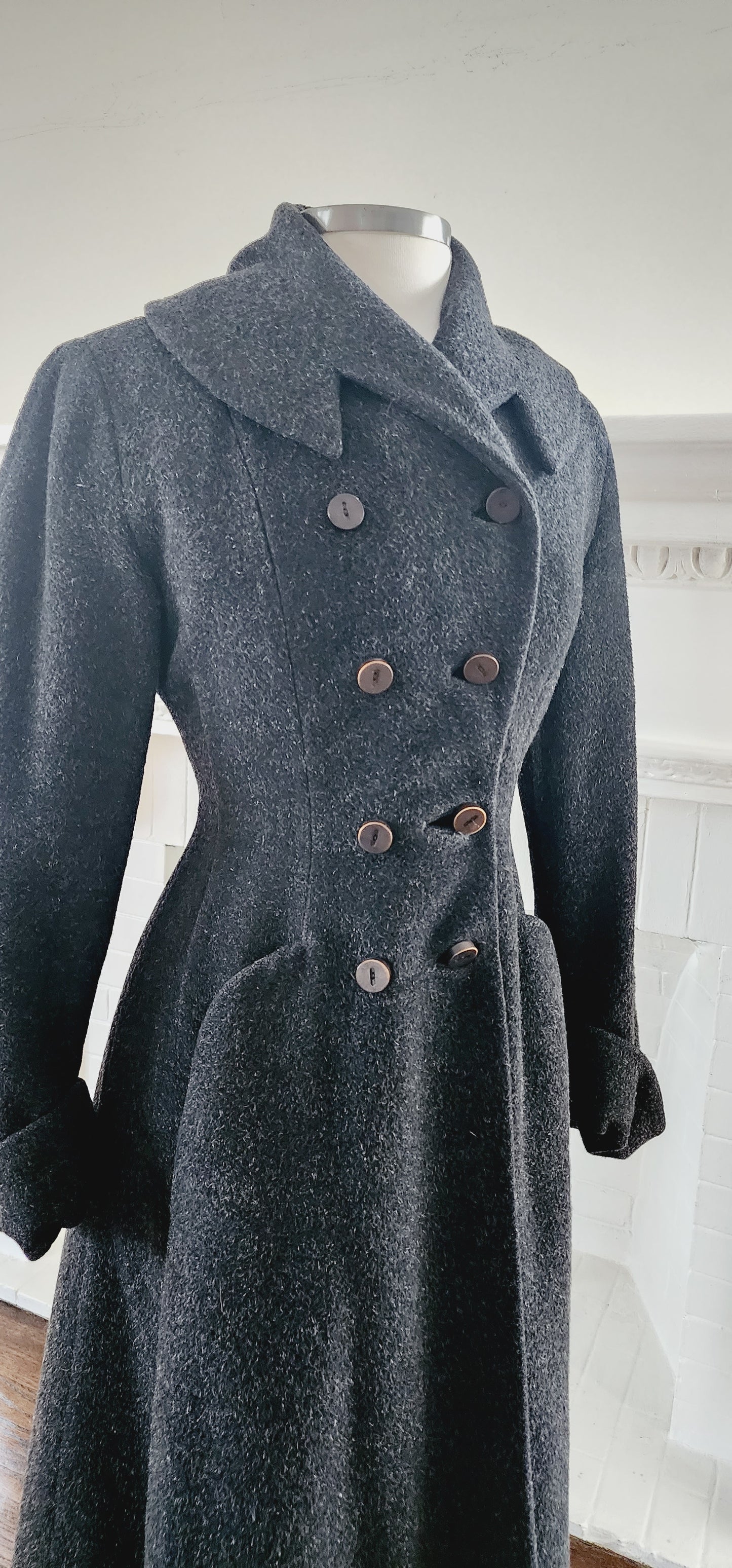 40s 50s Gray Wool Princess Coat w/Shawl Collar & Double Breasted Closure / Small