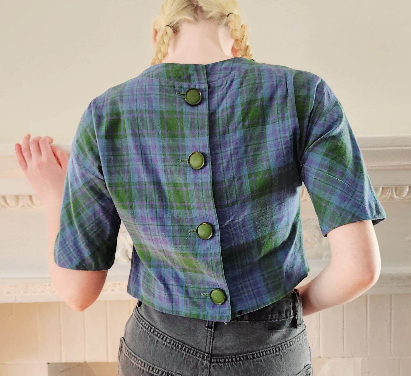 60s Cotton Crop Top in Blue Plaid w/Back Button Closure & Short Sleeves / M