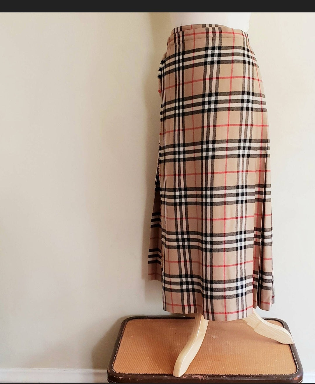 1970s Burberry Skirt Signature Plaid Wrap Around Kilt Archive Beige / 70s Designer British Tartan House Check Pleated Midi Skirt / M