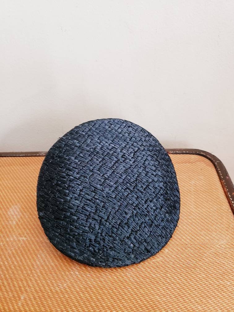 1950s Navy Blue Straw Mini Hat / 50s Mini Platter or Saucer Hat with Velvet Bows Mar-Field marshall Field & Co