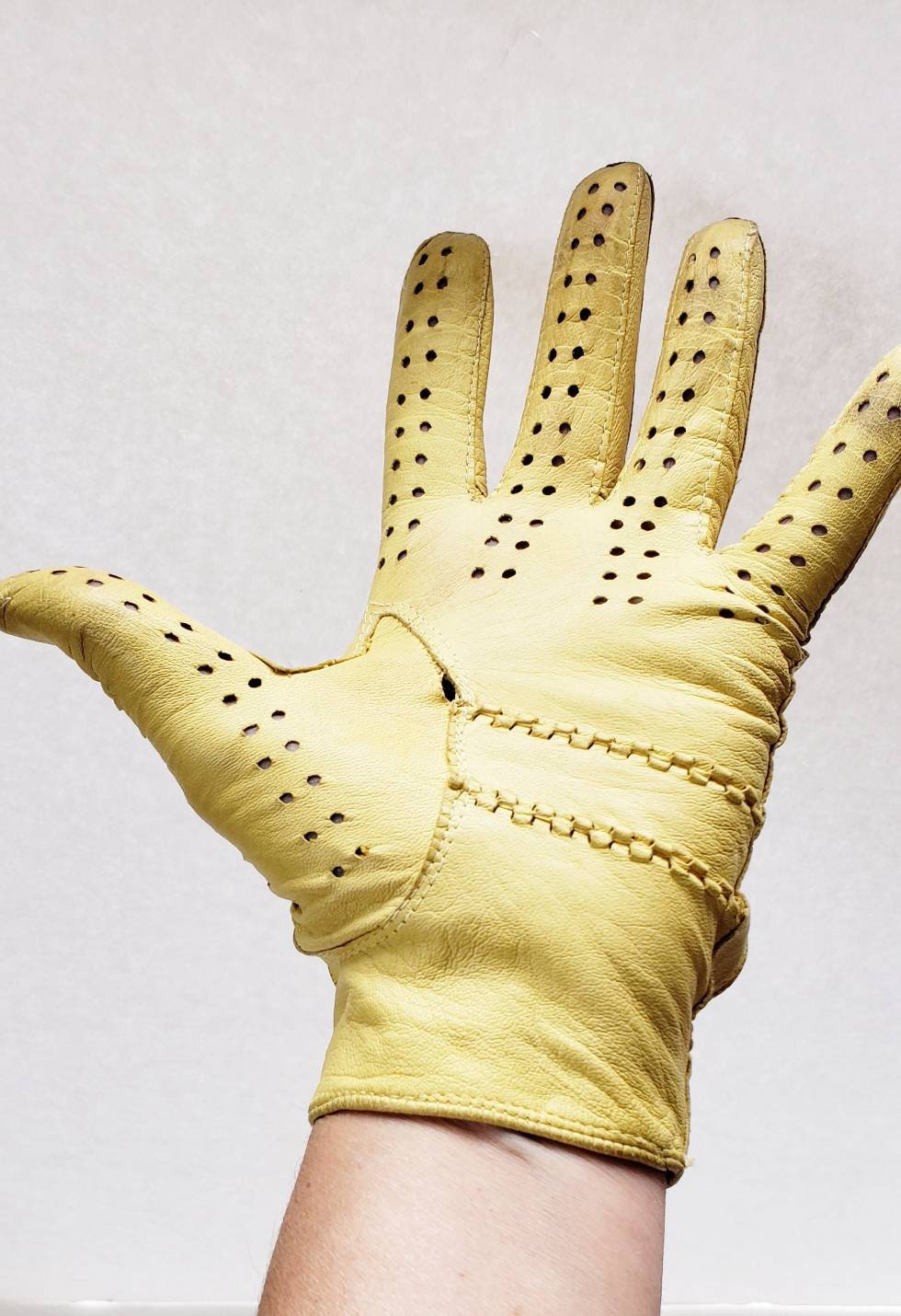 1960s Yellow Leather Kid Gloves Snap Cuff Wrist Closure / 60s Mod European Driving Gloves Perforation US Ladies size 6.5 / Rhoda