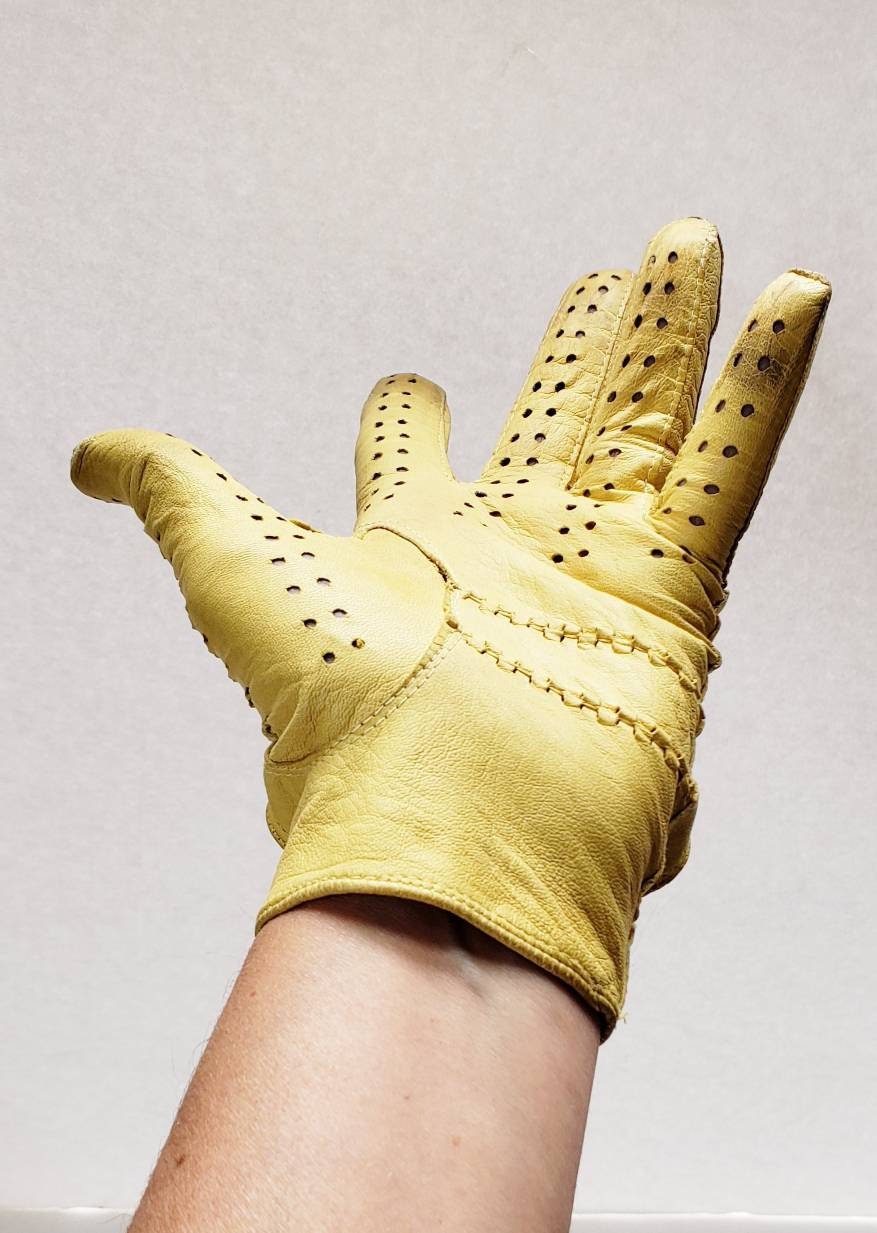 1960s Yellow Leather Kid Gloves Snap Cuff Wrist Closure / 60s Mod European Driving Gloves Perforation US Ladies size 6.5 / Rhoda