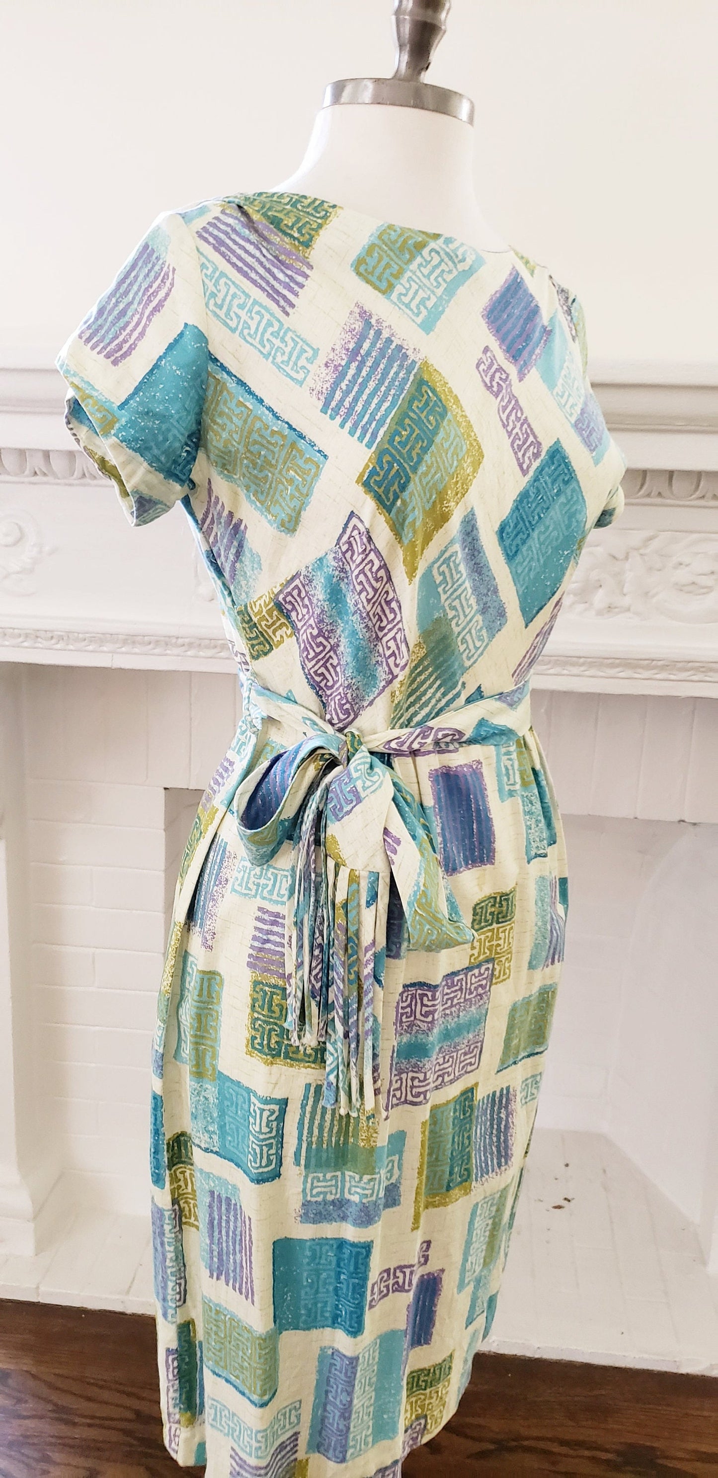 1950s Cotton Print Day Dress Blue Green White Midcentury Modern Print / 50s Geometric Print Belted Summer Dress Capped Sleeves / M Daveney