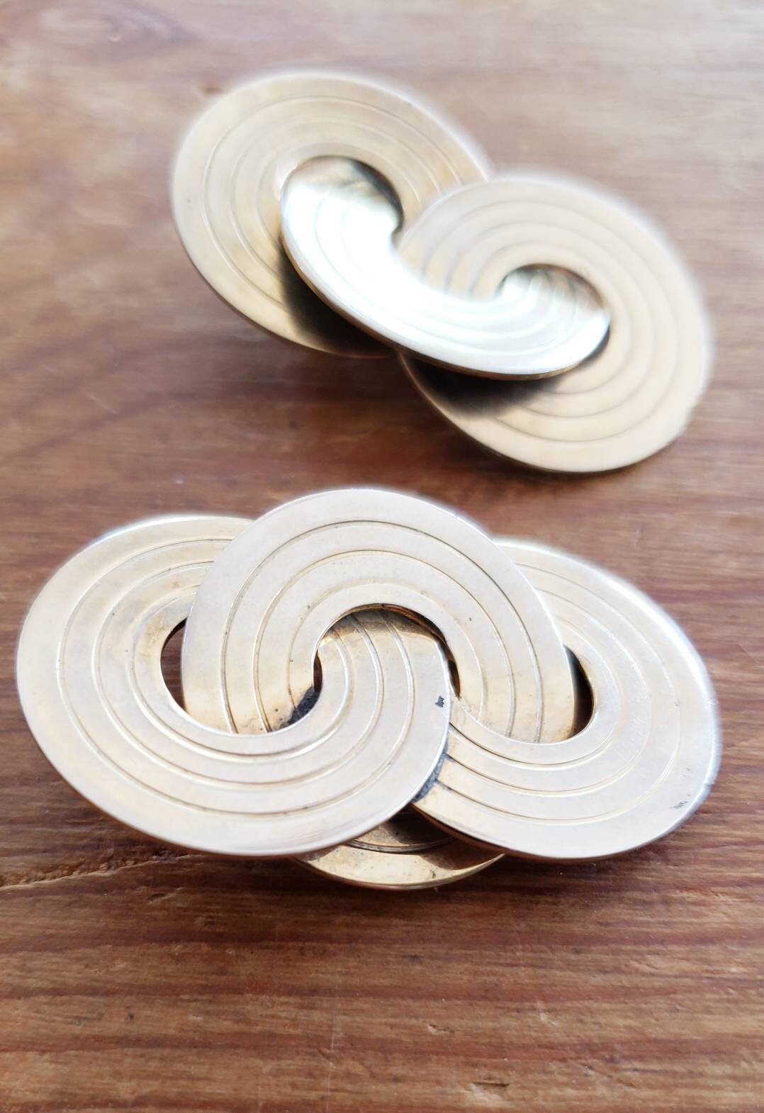1980s Gold Clip Earrings Interwoven Discs / 80s Chunky Maximalist Clip-Ons Geometric Concentric Circles / Yolanthe