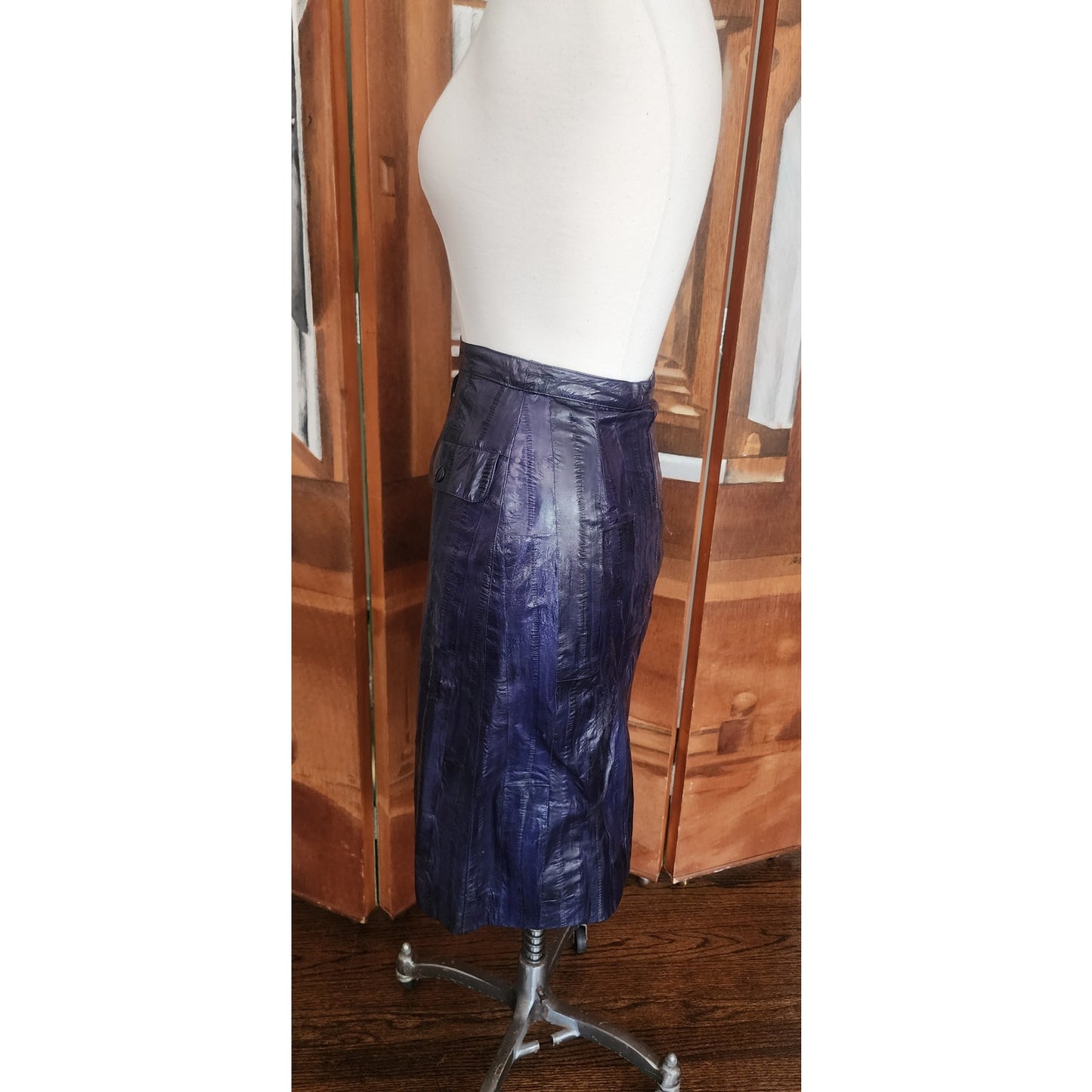 Vintage 1980s Krizia Pencil Skirt Purple Eel Skin Leather Snap Front Midi Small IT 40