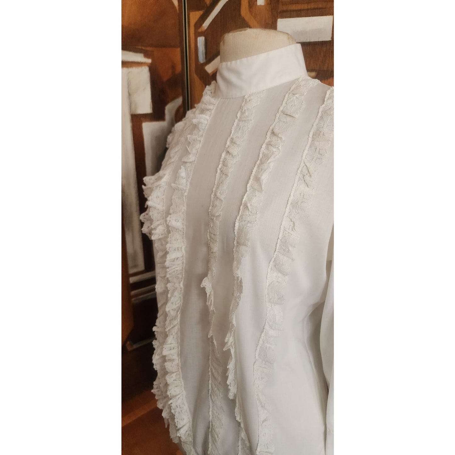 Vintage 70s White Lace Ruffled Front Shirt Long Sleeved Poet's Blouse / M