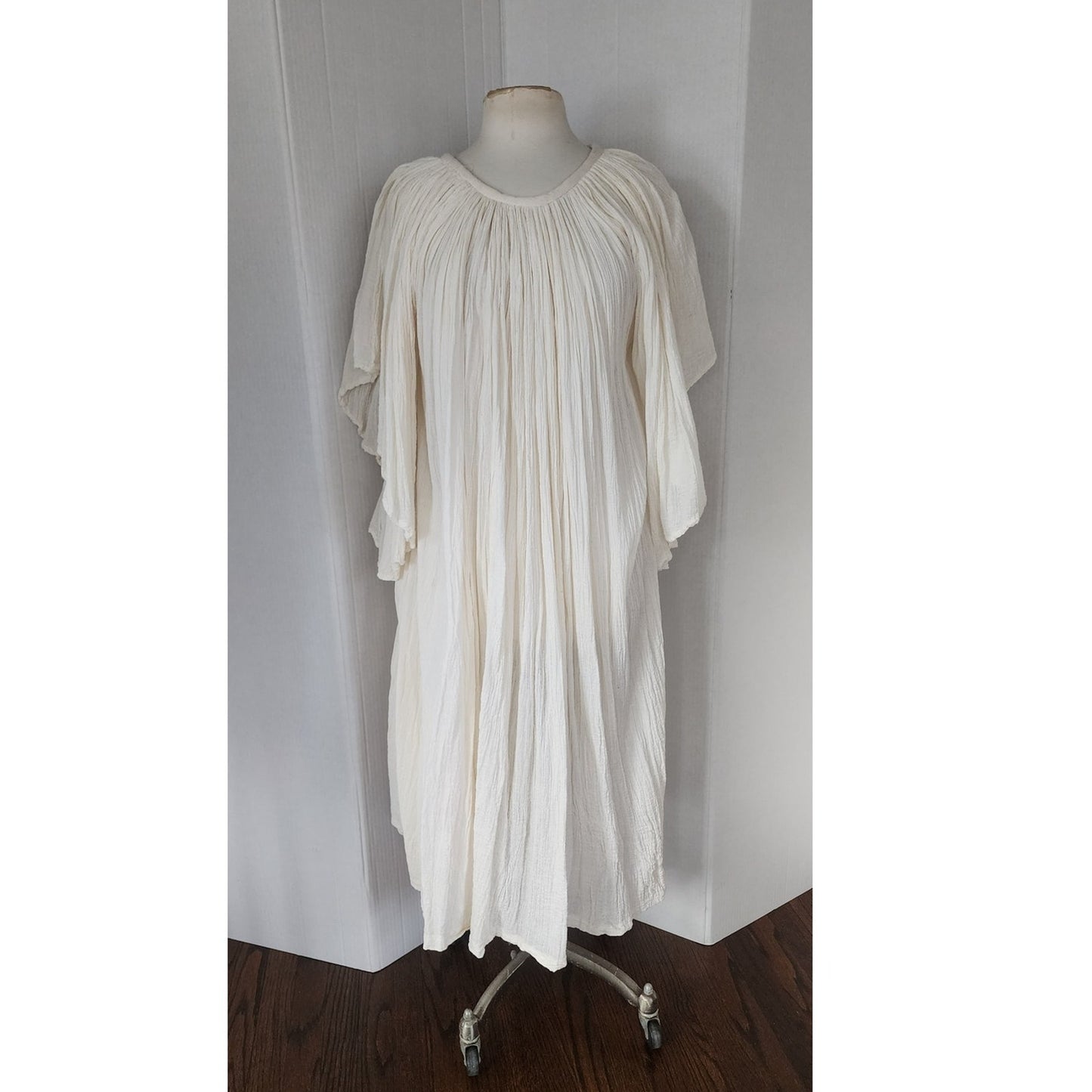 Vintage 70s Amerikan Climax Tent Dress White Cotton Gauze Angel Butterfly Sleeves