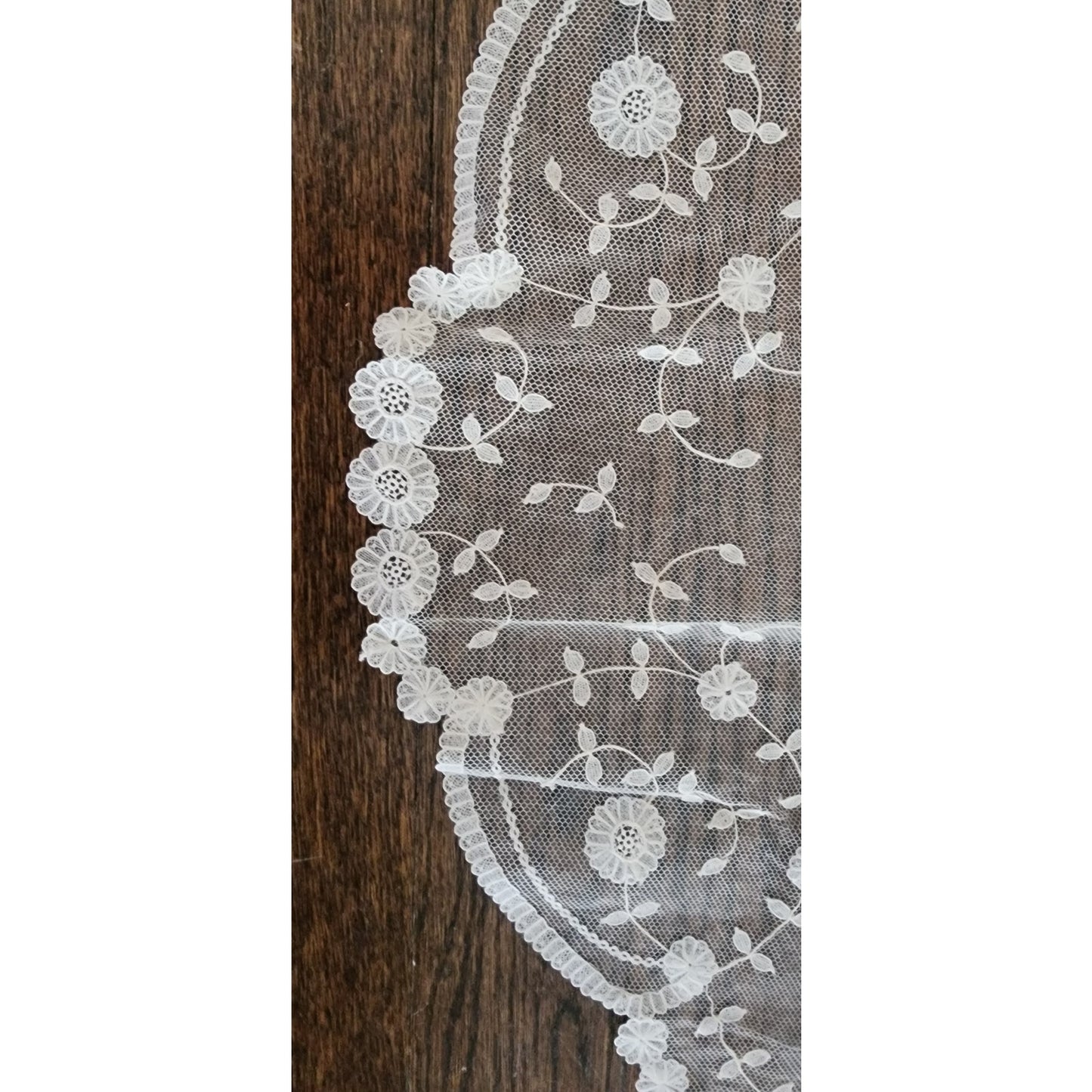 Vintage 1950s Brussels Lace Bridal Veil Wedding Mantilla Fingertip Length