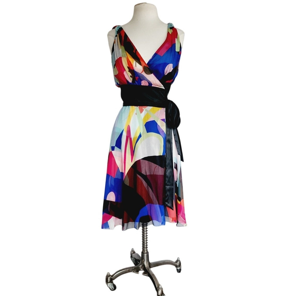 Vintage 2000s Diane von Furstenberg  Wrap Dress Bold Silk Print Sleeveless