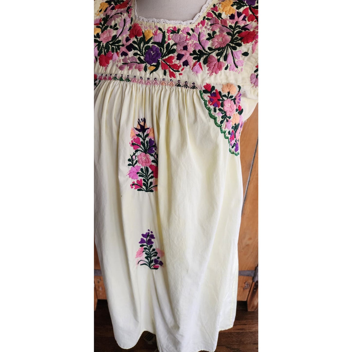 Vintage 60s Mexican Dress Floral Embroidery Pale Yellow