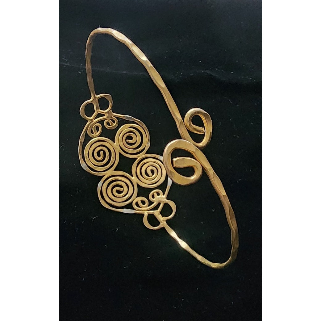 Vintage 1970s Gold Torque Choker Spiral Necklace