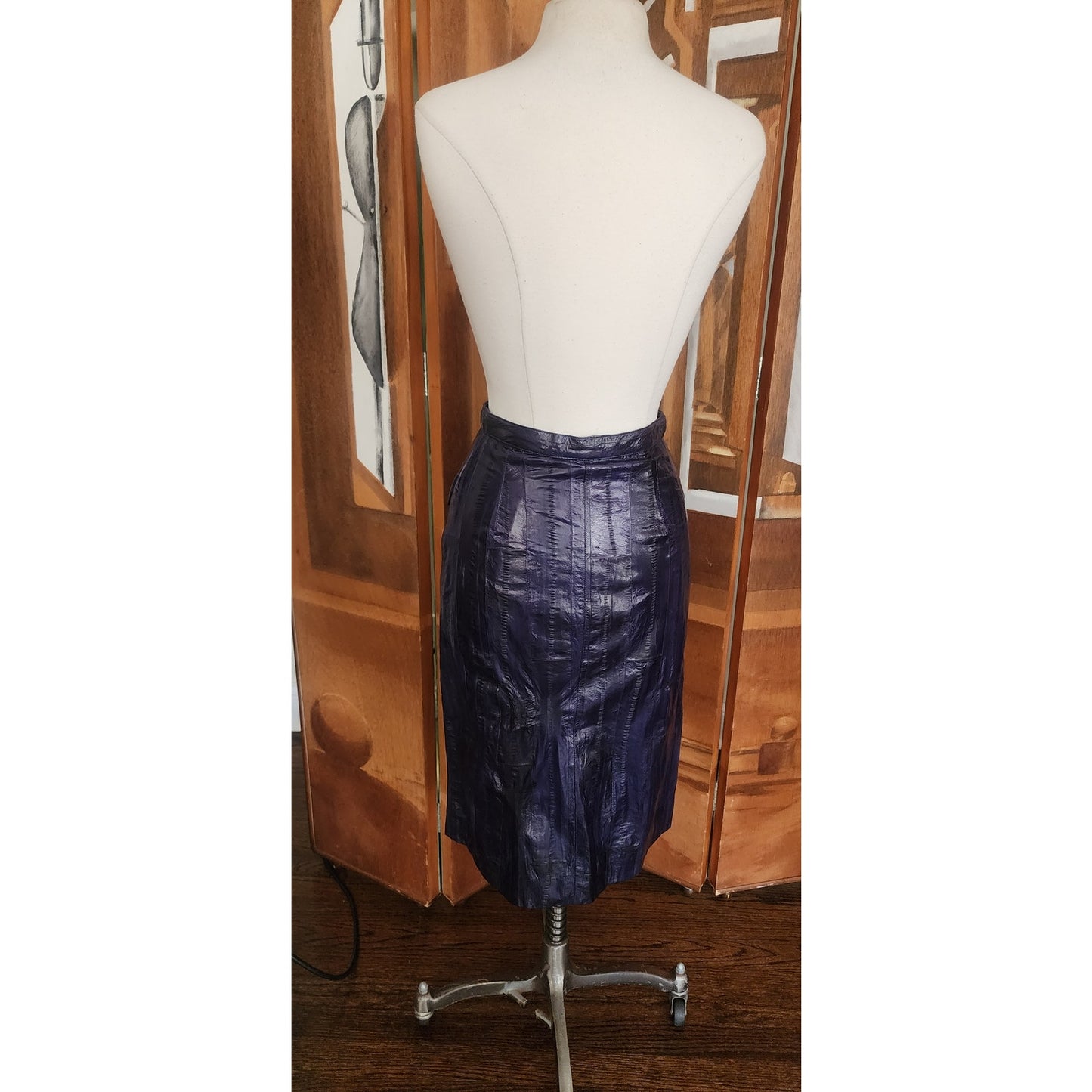 Vintage 1980s Krizia Pencil Skirt Purple Eel Skin Leather Snap Front Midi Small IT 40