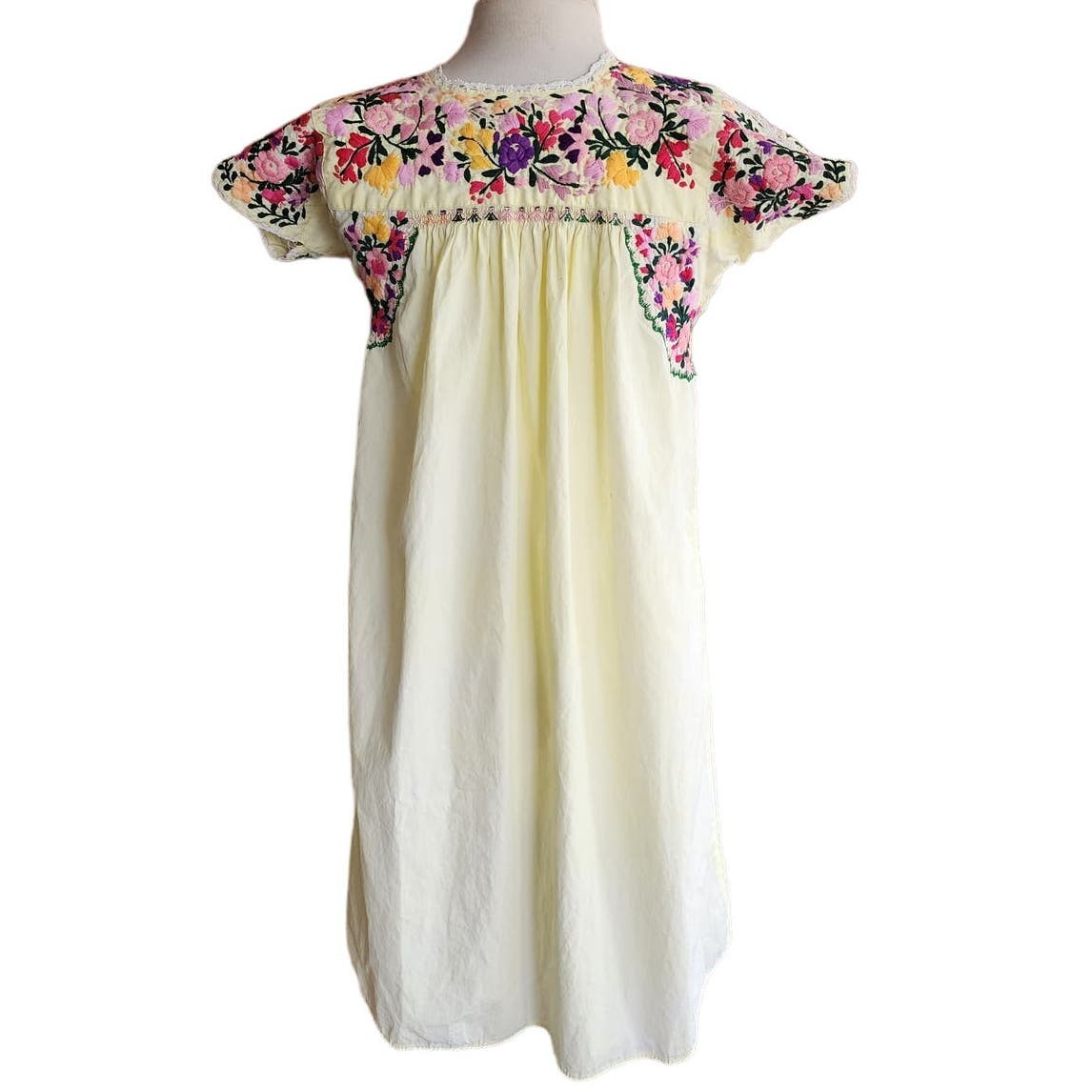 Vintage 60s Mexican Dress Floral Embroidery Pale Yellow