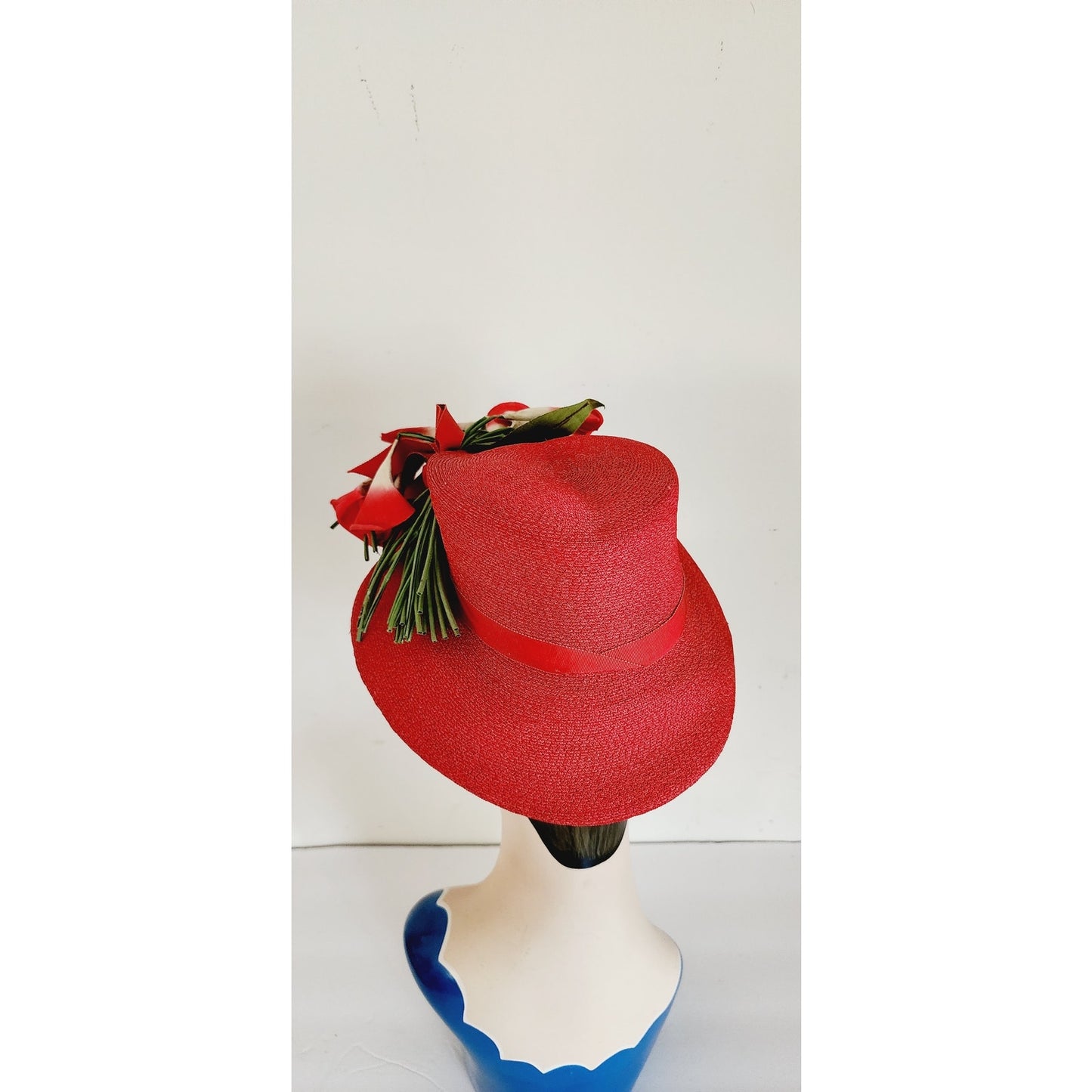 Vintage 40s Hat Red Straw & Flowers Myn-Rose Millinery