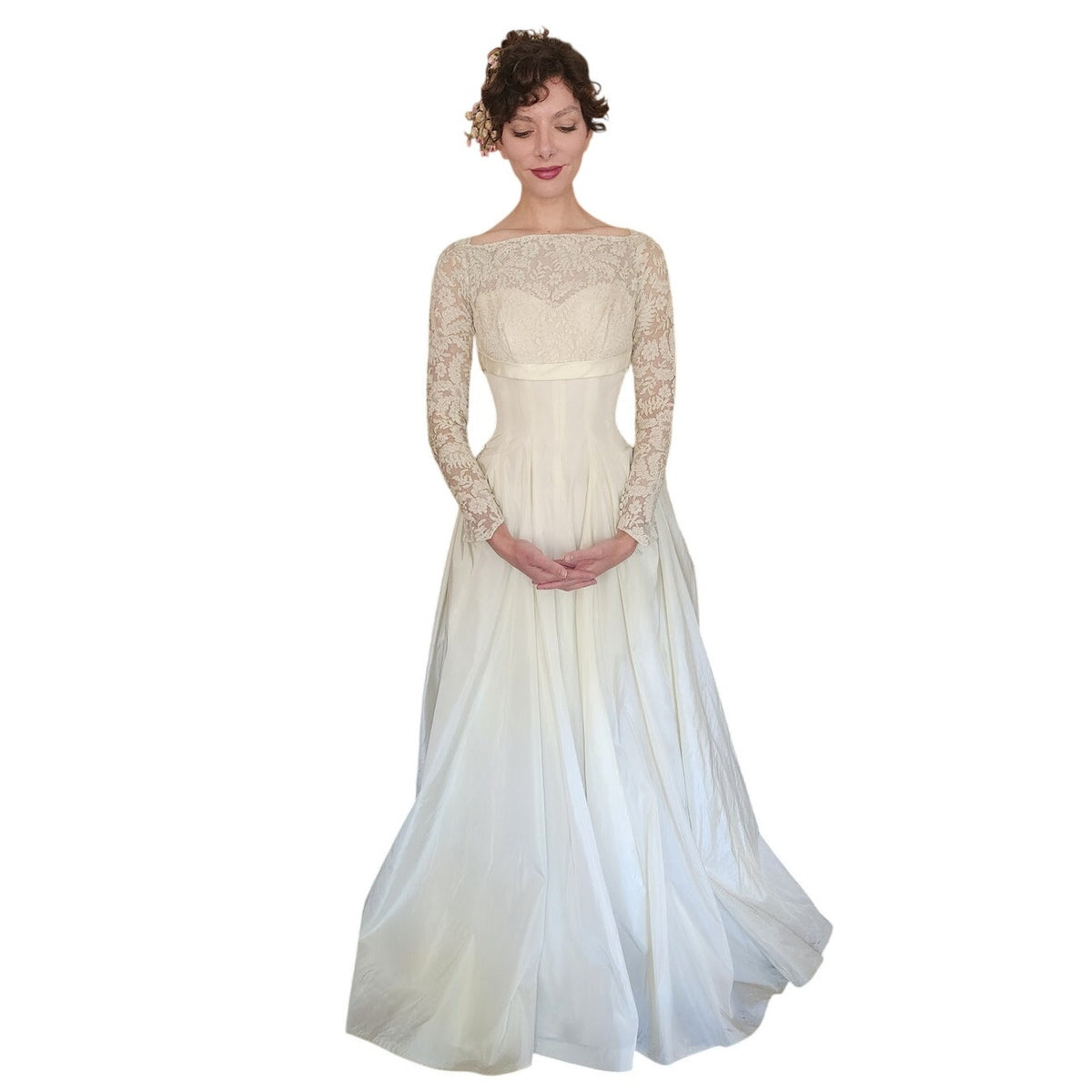 Vintage 1950s Wedding Dress Cream Lace Long Sleeves Long Train Bow Back / Small