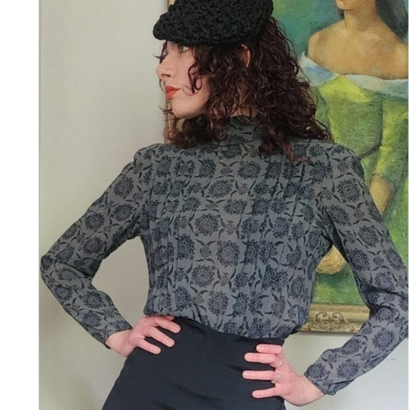Vintage 80s UNGARO Blouse Gray Silkprint Shirt Back Buttons