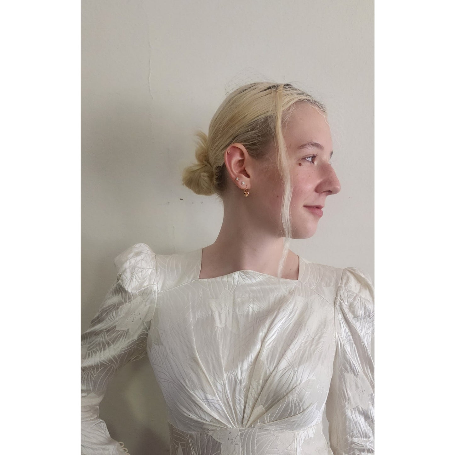Vintage 1940s Wedding Dress Ivory Damask Long Sleeves by LaRose / Small