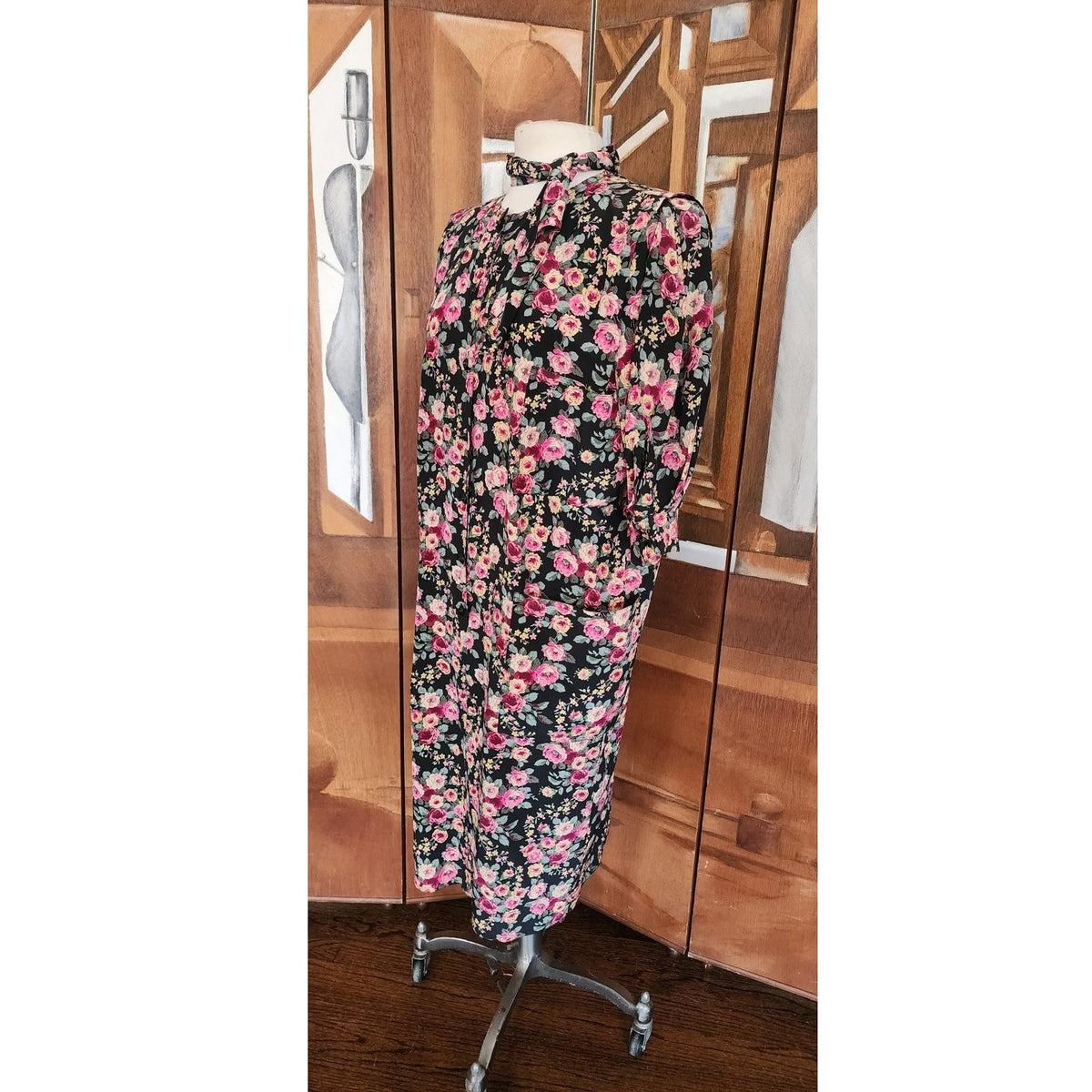 Vintage 1980s Ungaro Dress Silk Floral Rose Print Tie Neck Button Front Pockets