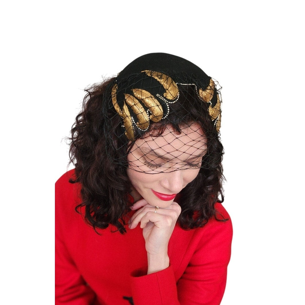 Vintage 1950s Bes-Ben Hat Black Wool Gold Feather Motif