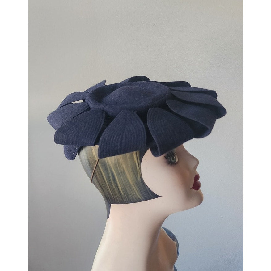 Vintage 1930s Tilt Hat Austelle Navy Blue Structured Saucer Modernist Sculpted
